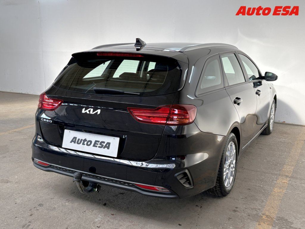 Kia Cee´d, 1.5 T-GDi - fotka 4