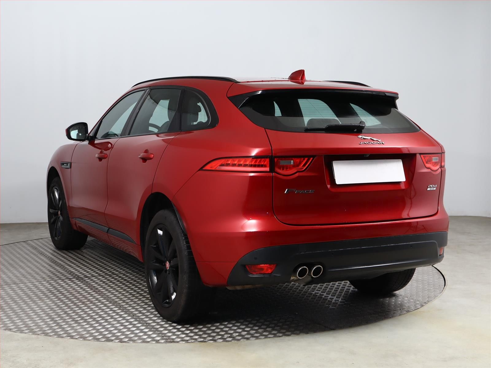 Jaguar F-Pace, 20d AWD, 4X4, Automat - fotka 4