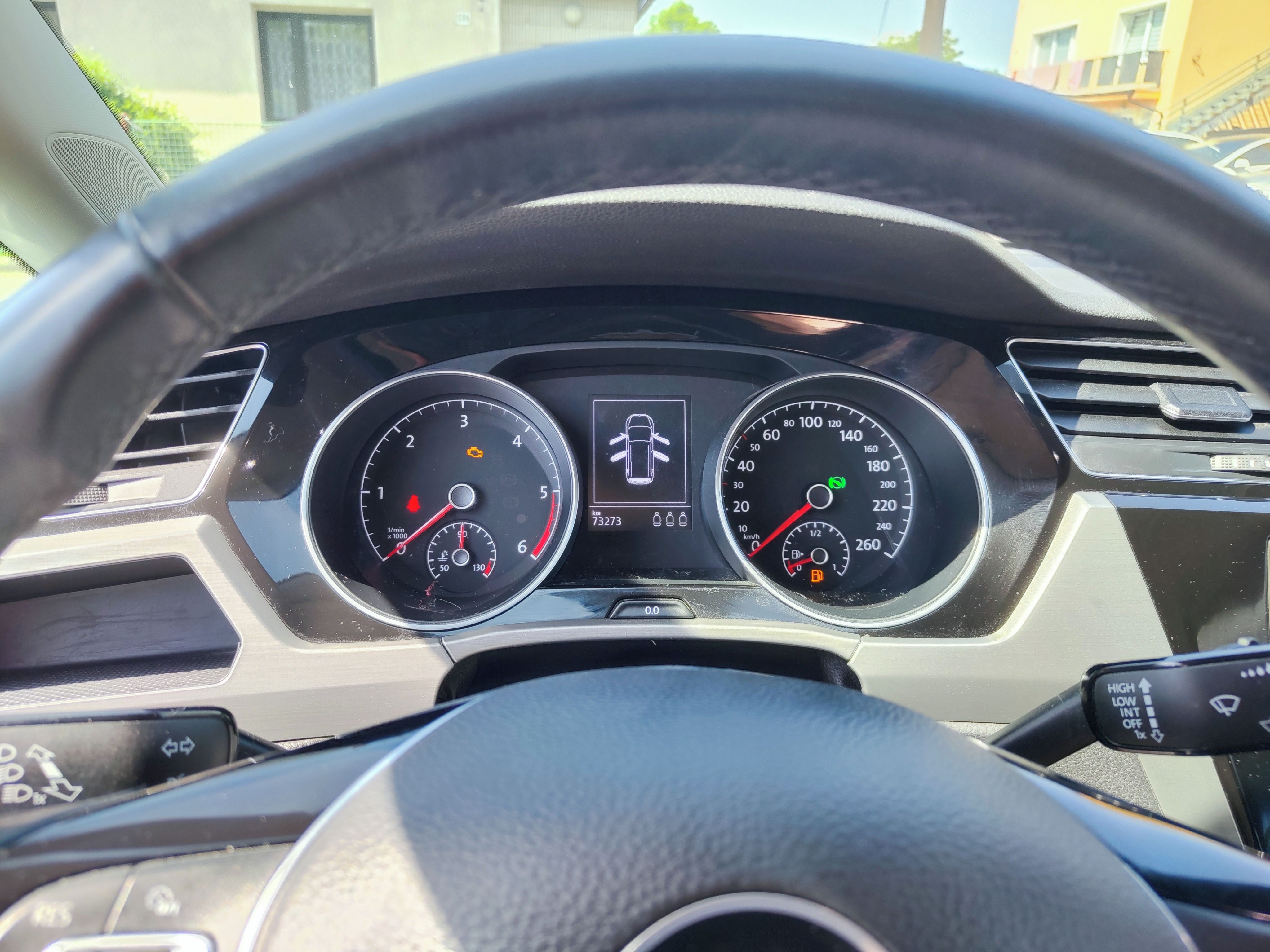 Volkswagen Touran - fotka 5