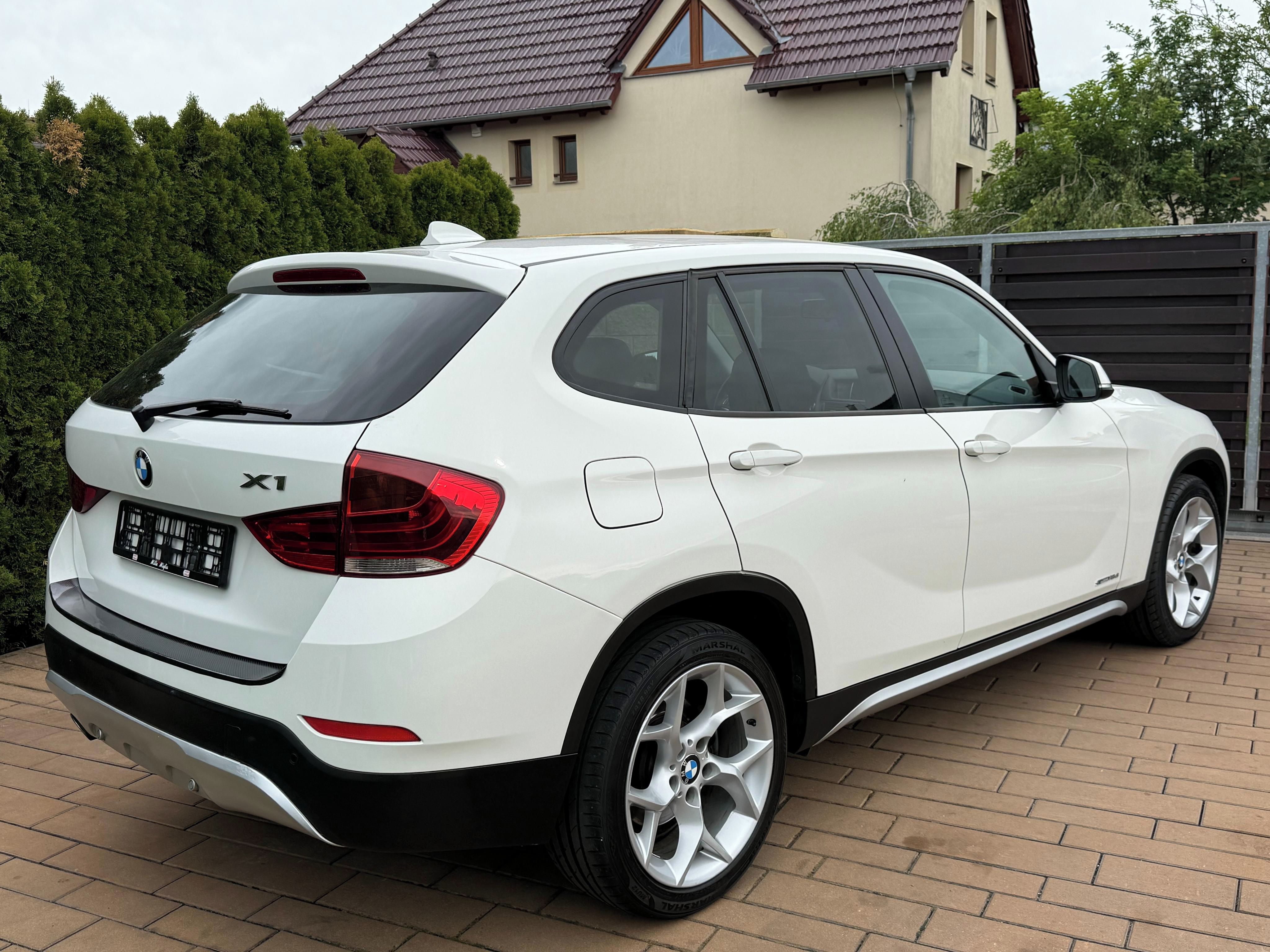 BMW X1, 2.0D 85kW X-LINE SPORT - Navi - fotka 4