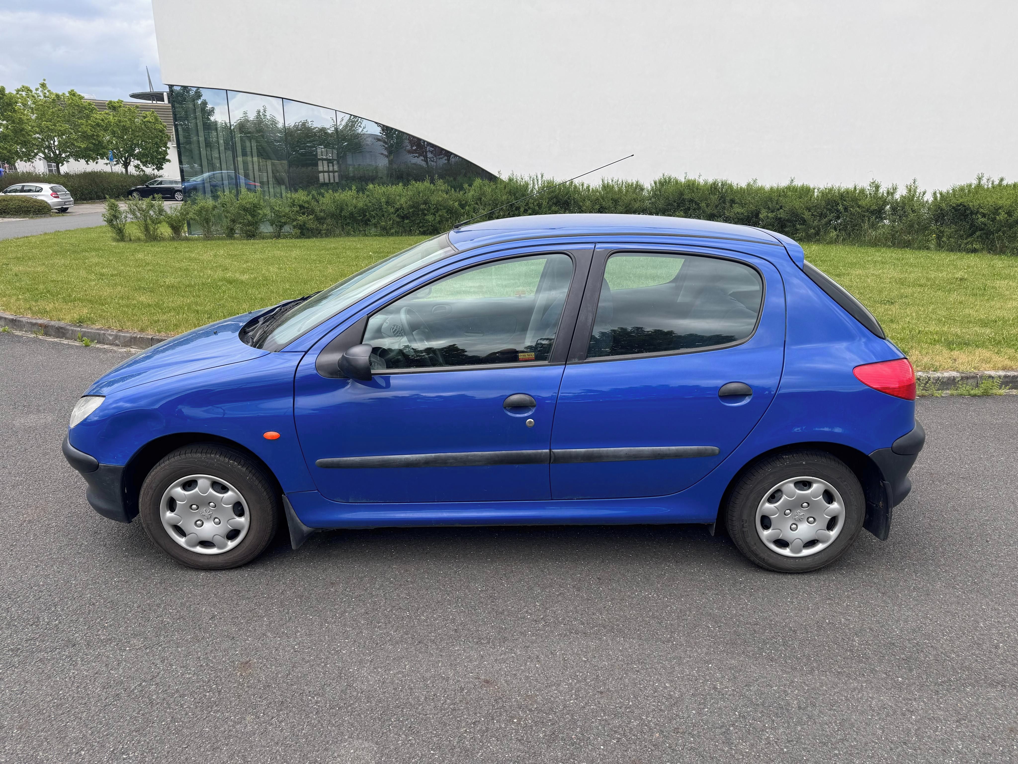 Peugeot 206, 1,1 BENZIN - zachovalý stav