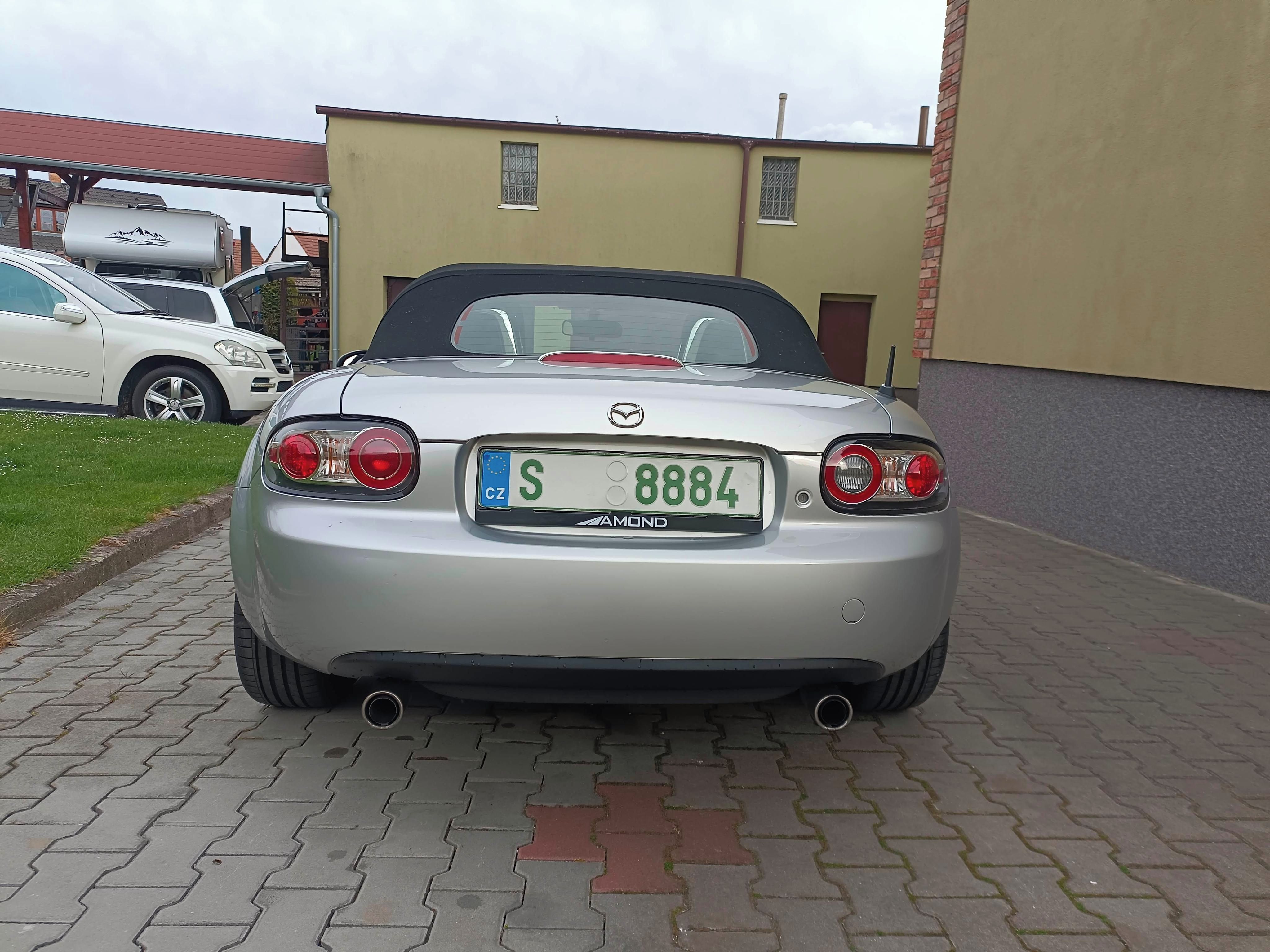 Mazda MX-5, Mx-5 1.8i 93 kW Miata - fotka 6