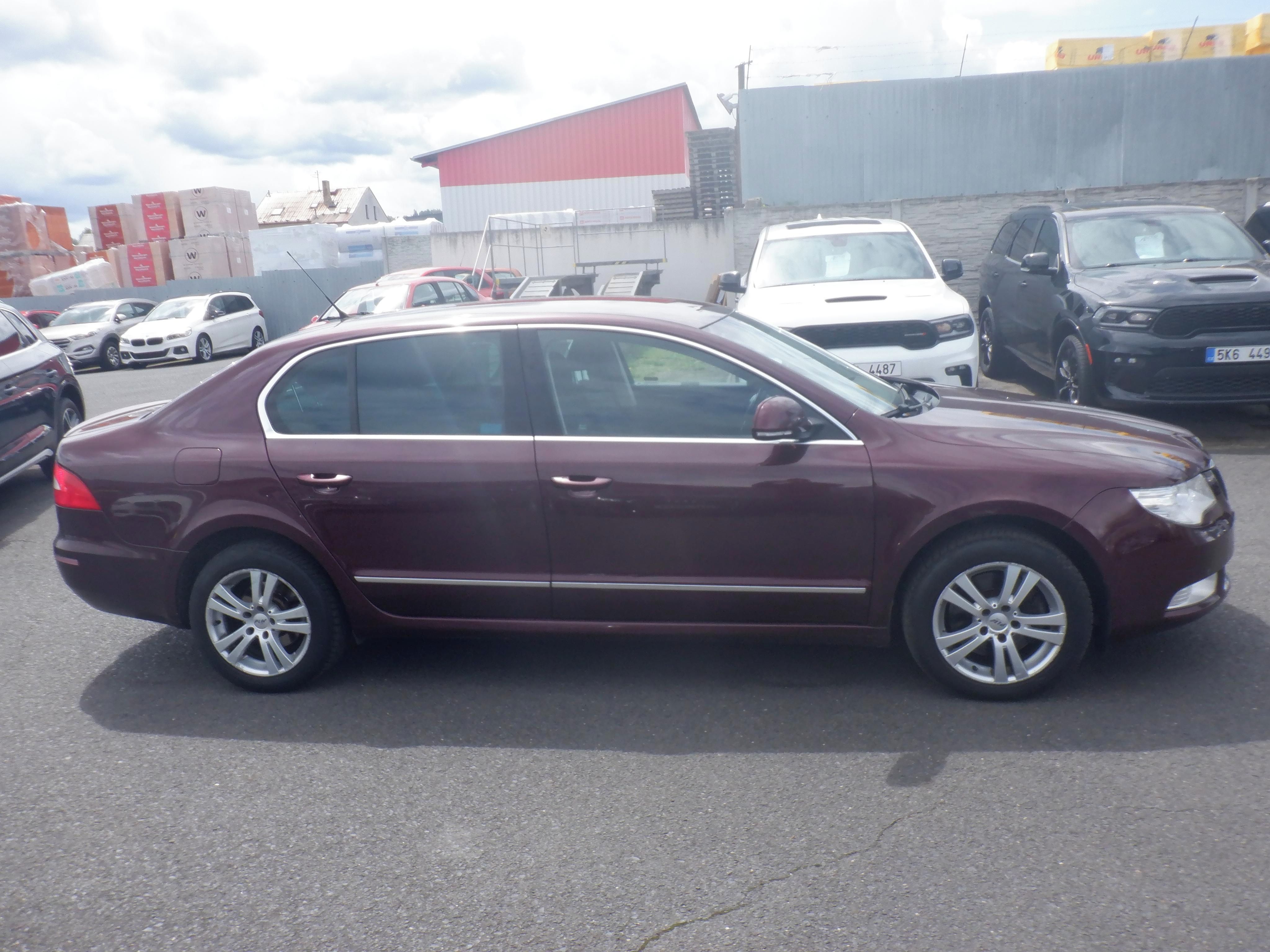 Škoda Superb, 2.0 TDI DSG Elegance - fotka 4