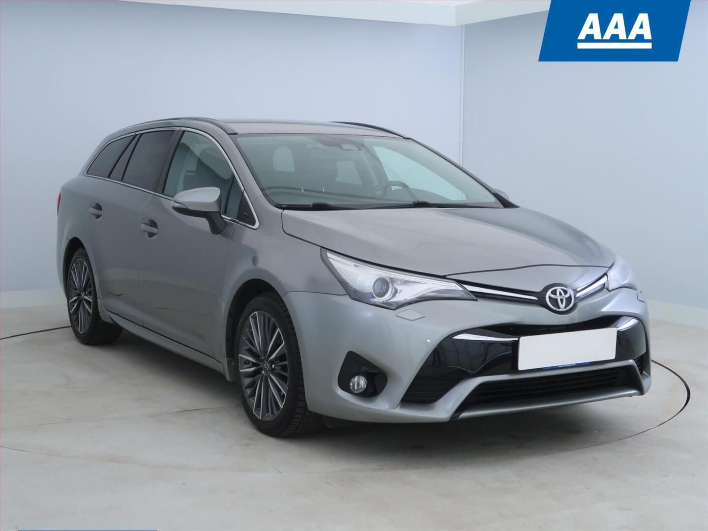 Toyota Avensis, 1.8 Valvematic, Kůže