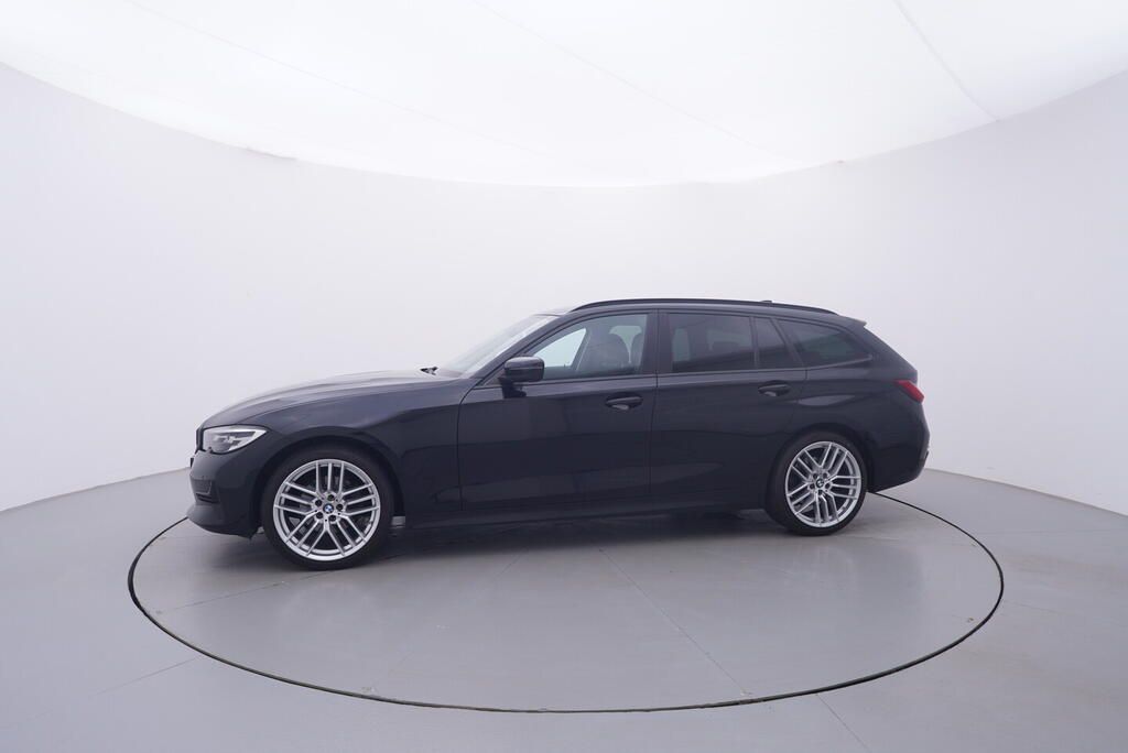 BMW Řada 3, 2.0 320D 140 kW - fotka 2