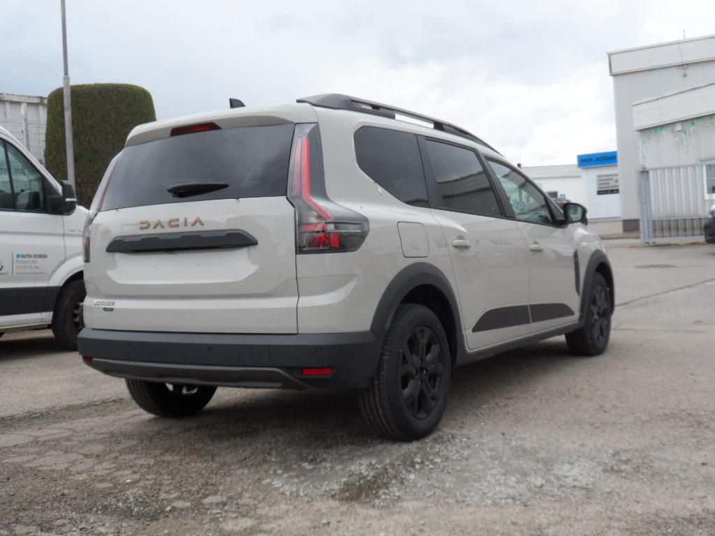 Dacia Jogger, Extreme hybrid 155 5 míst - fotka 3