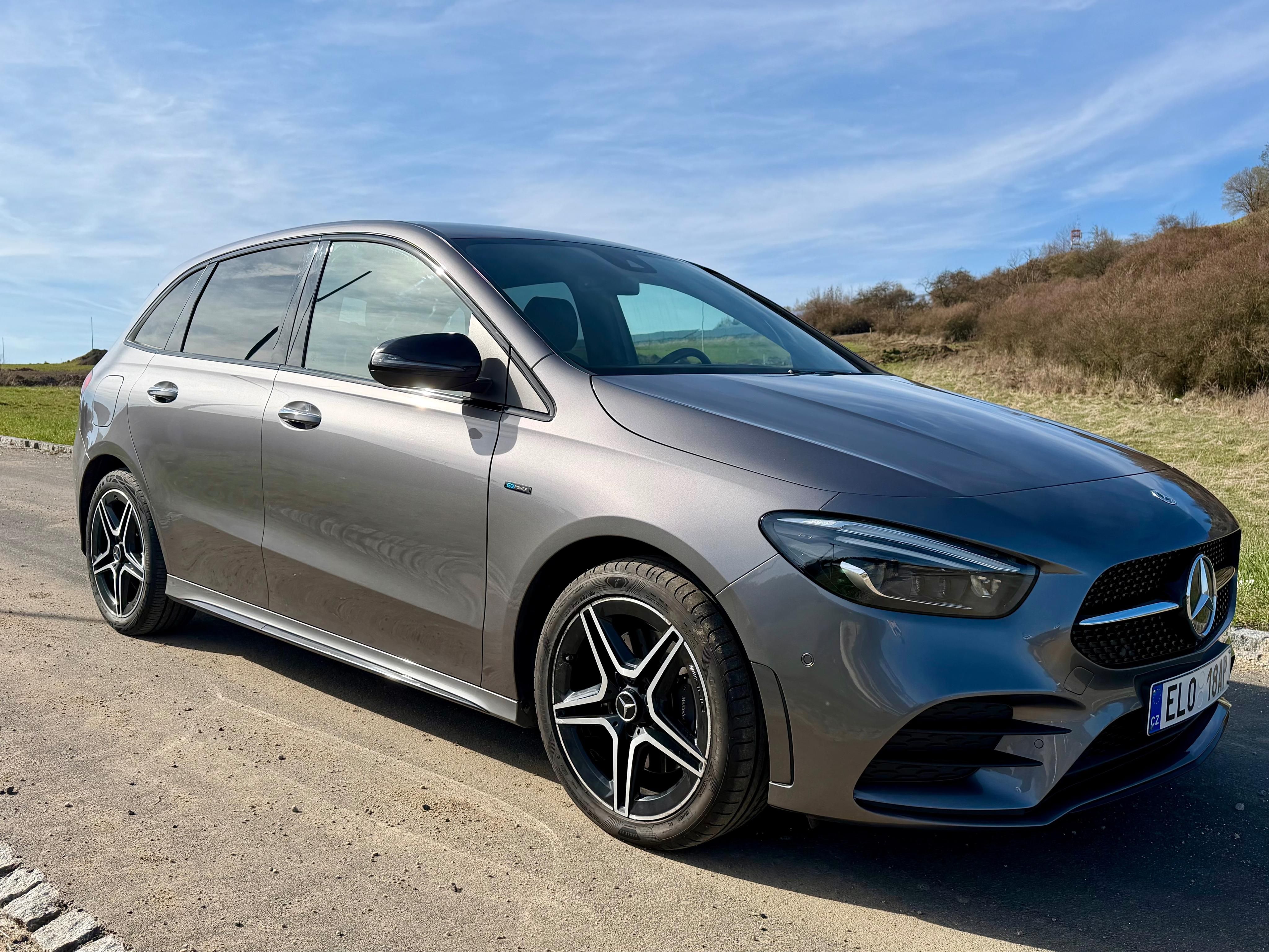 Mercedes-Benz Třídy B, Mercedes-Benz B 250e AMG Line - fotka 2