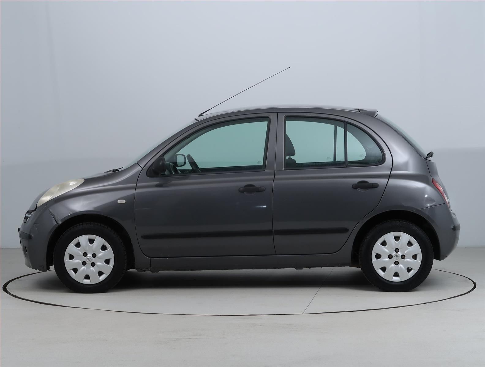 Nissan Micra, 1.2 16V, Klima, rezervace - fotka 3