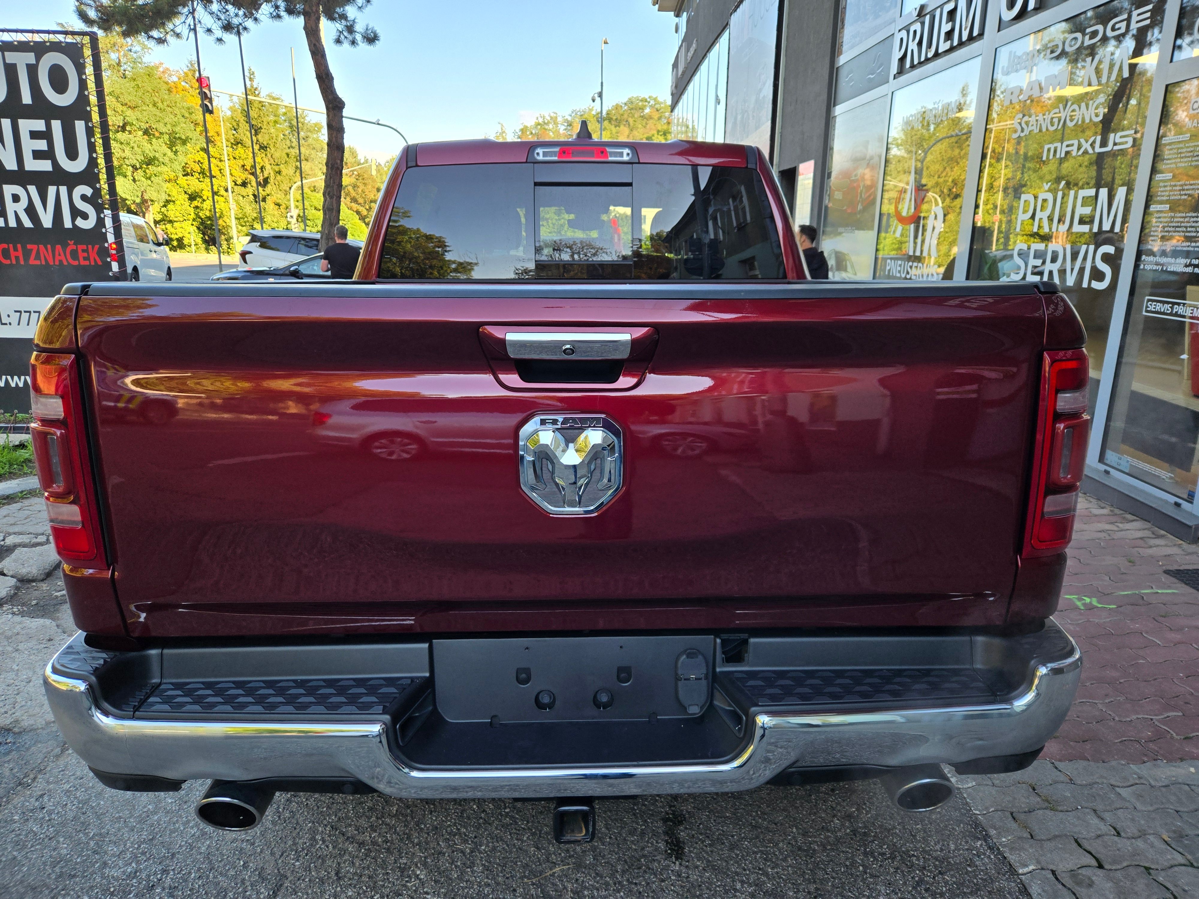 RAM 1500, LARAMIE 5.7HEMI 4x4 - fotka 6