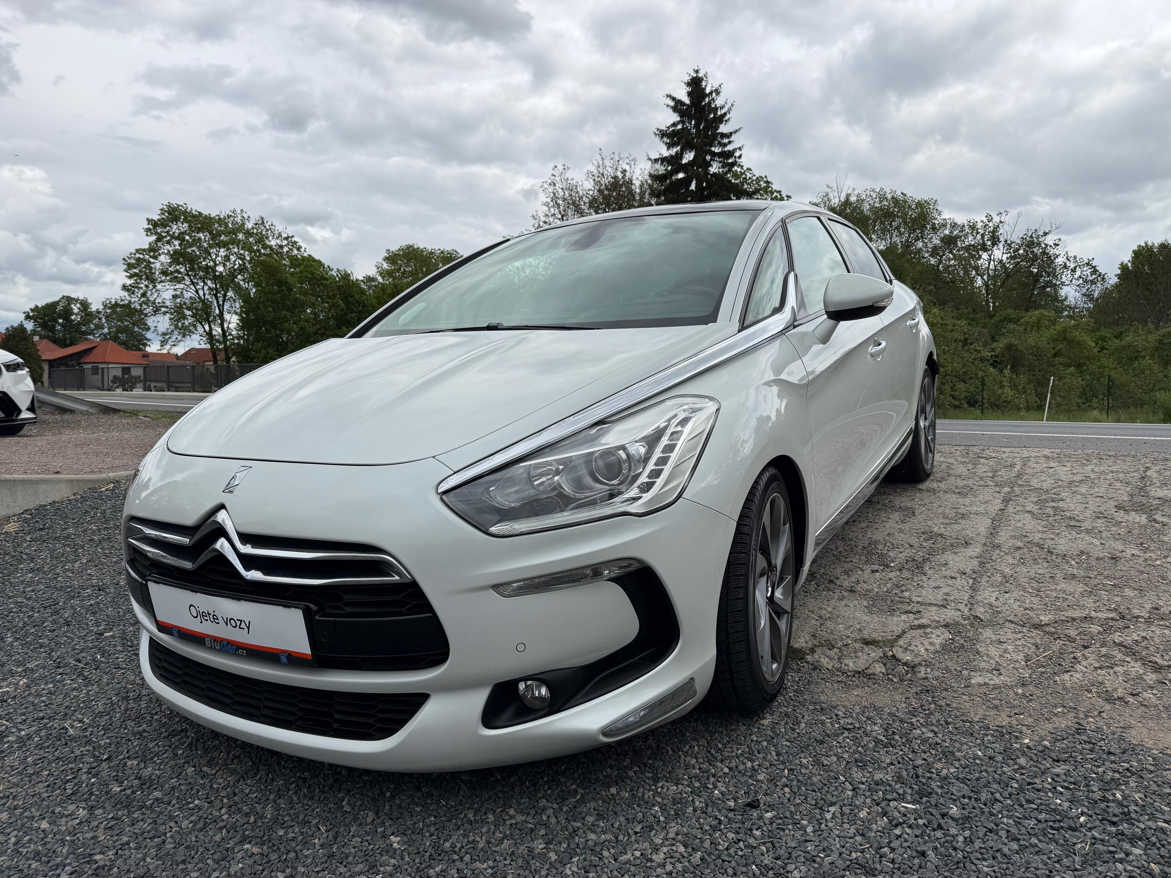 Citroën DS5, 2.0Hdi 120kW AT6 Panorama - fotka 3