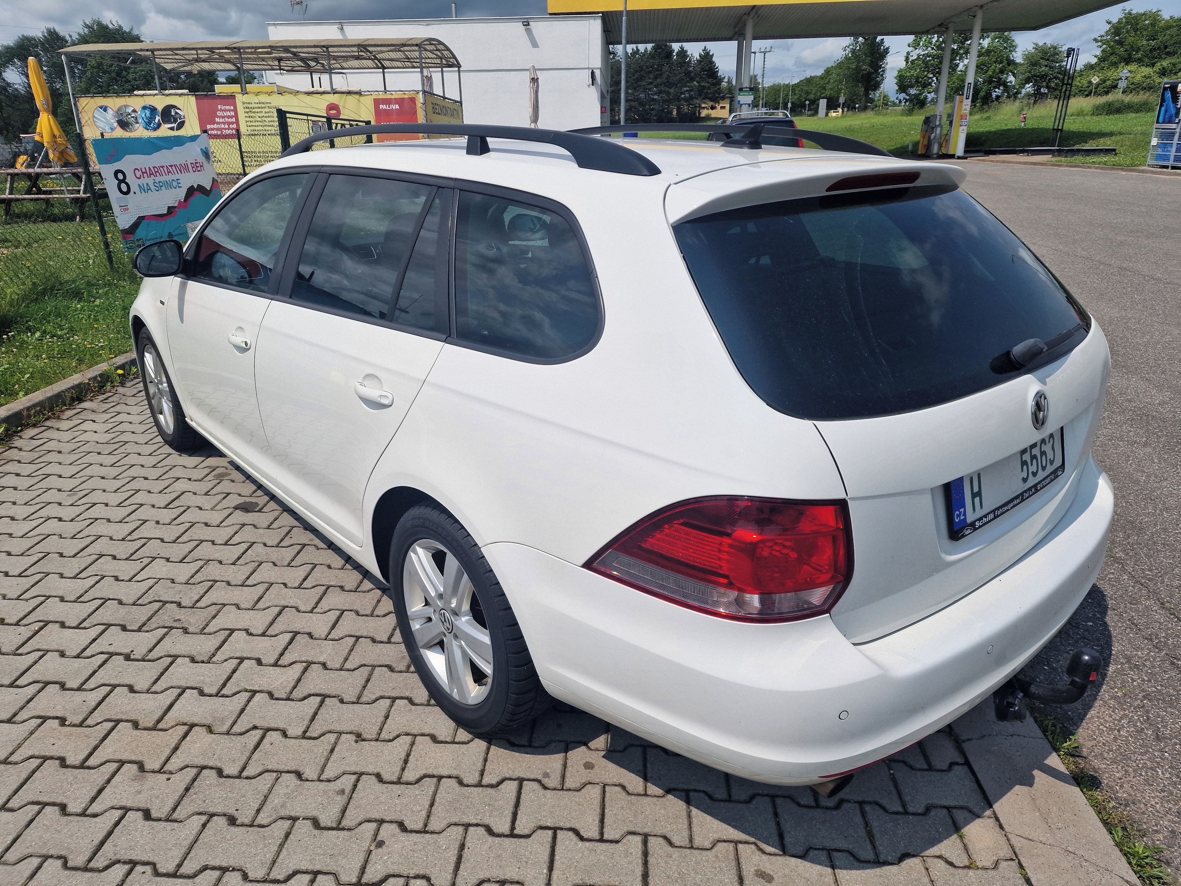 Volkswagen Golf, 1.6tdi - fotka 2