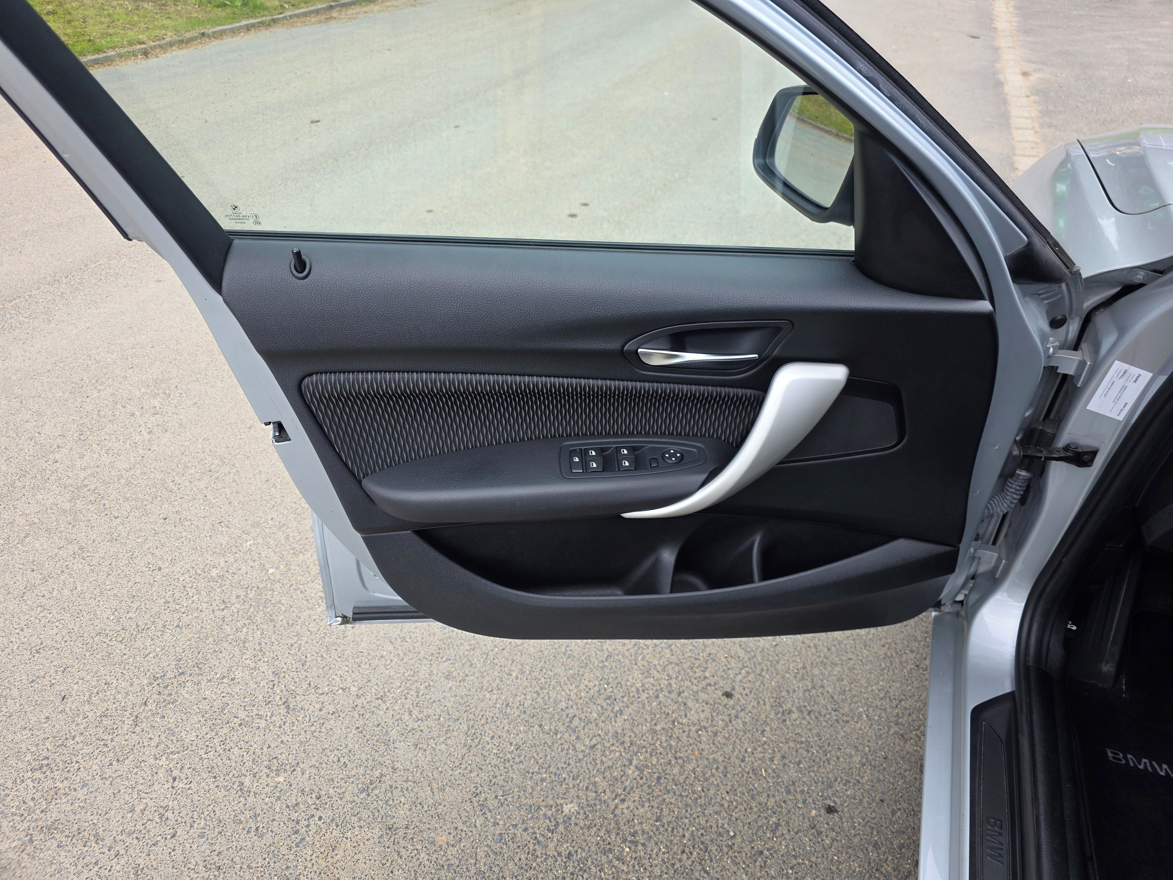BMW Řada 1, 116i 100kW 1.Majitel Nové STK - fotka 6