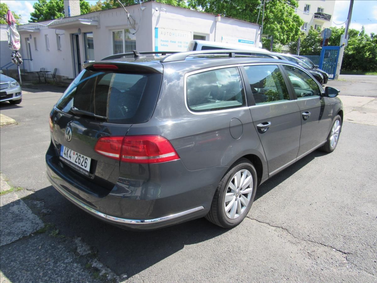 Volkswagen Passat, 2,0 TDI 125kW DSG - fotka 4