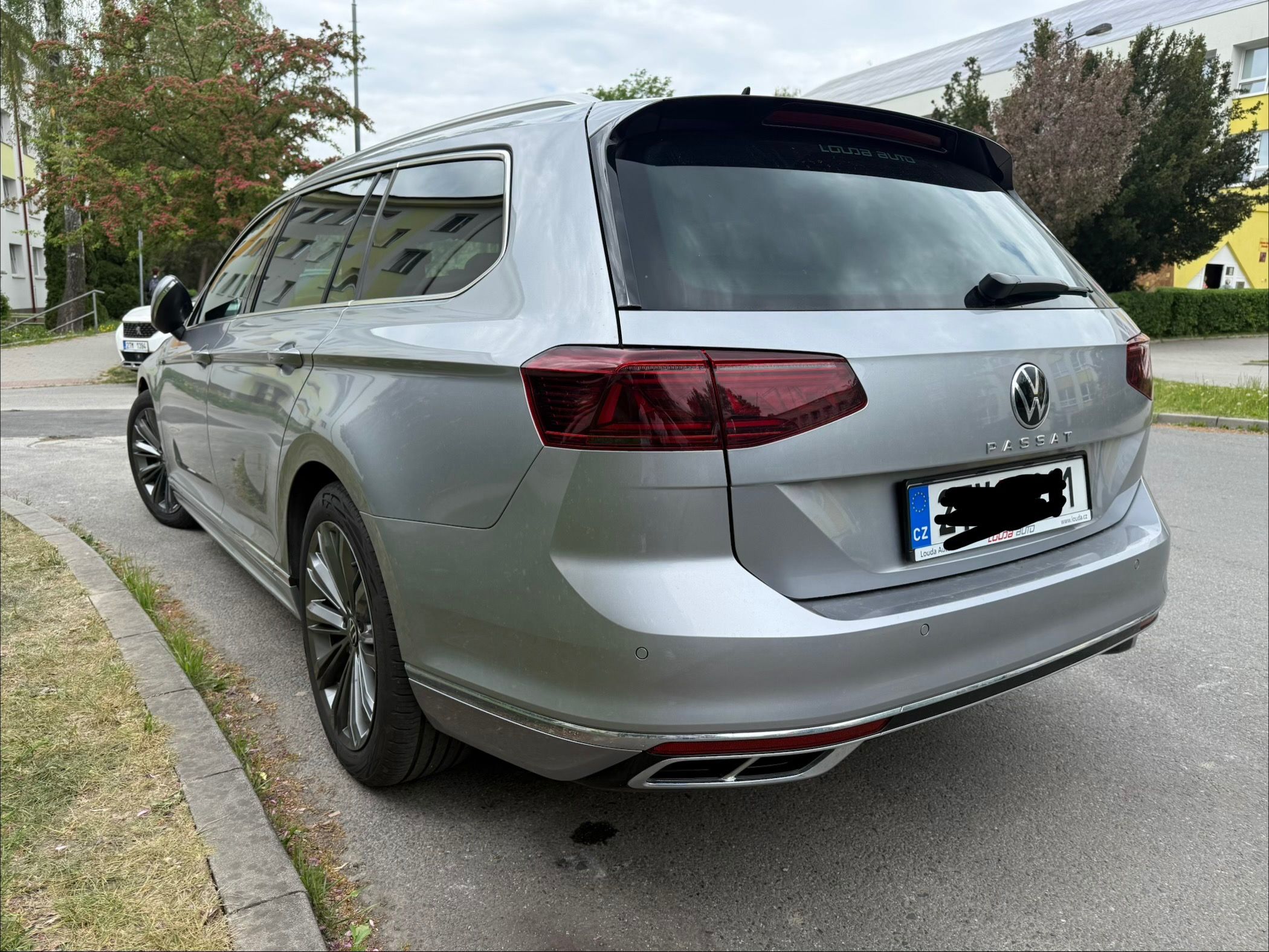 Volkswagen Passat, 2.0 tsi 140 kw R line - fotka 5