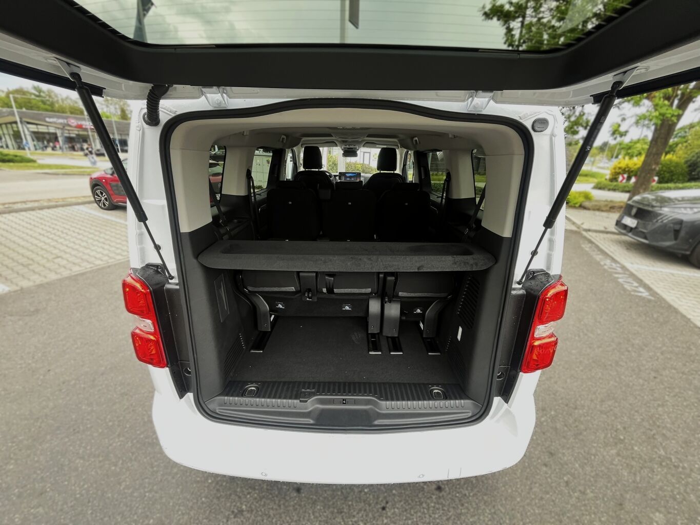 Peugeot Traveller, Active L2 2.2 BlueHDi 150k MAN - fotka 5