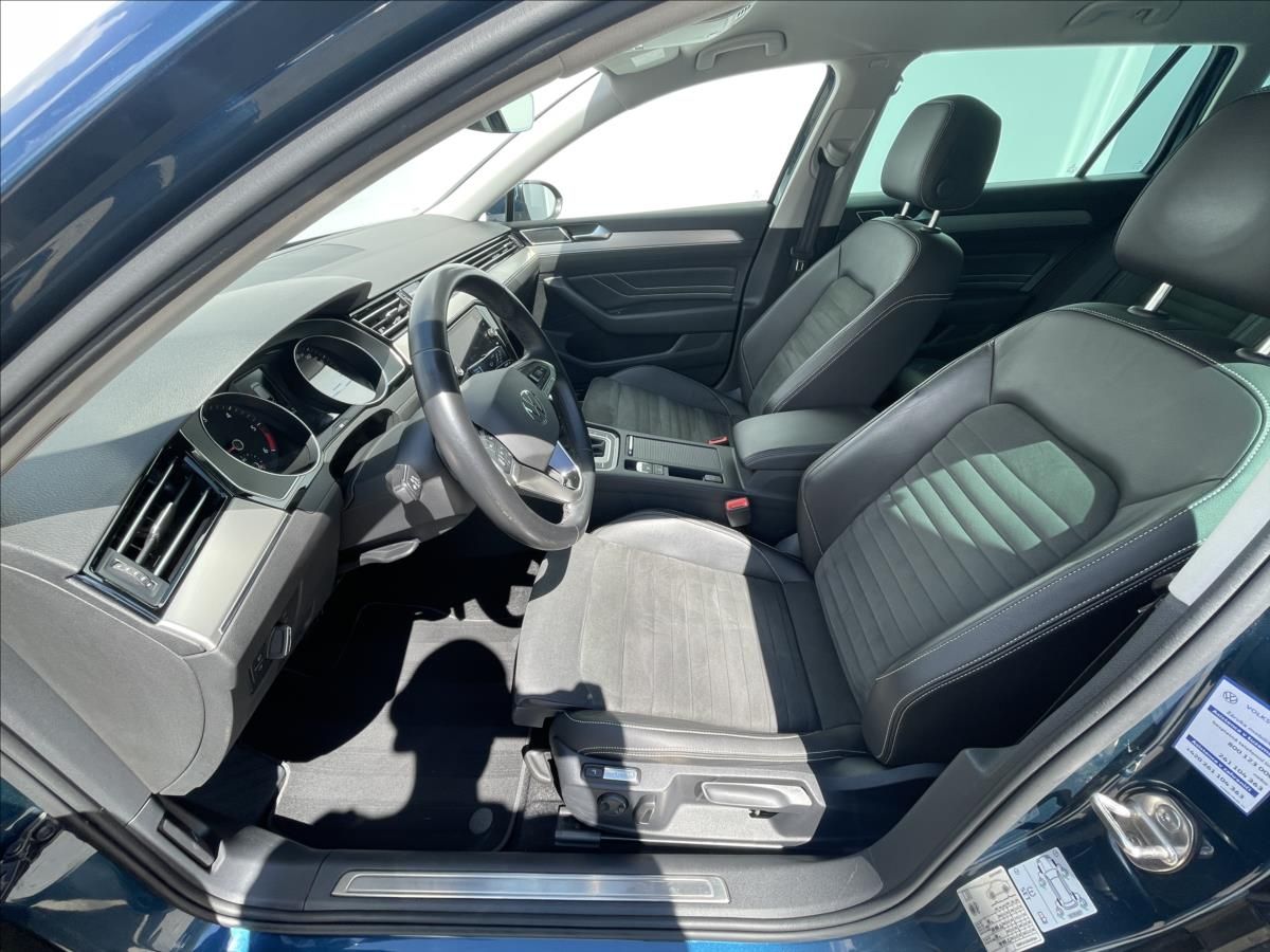 Volkswagen Passat Variant, 2,0 TDI DSG Elegance - fotka 4