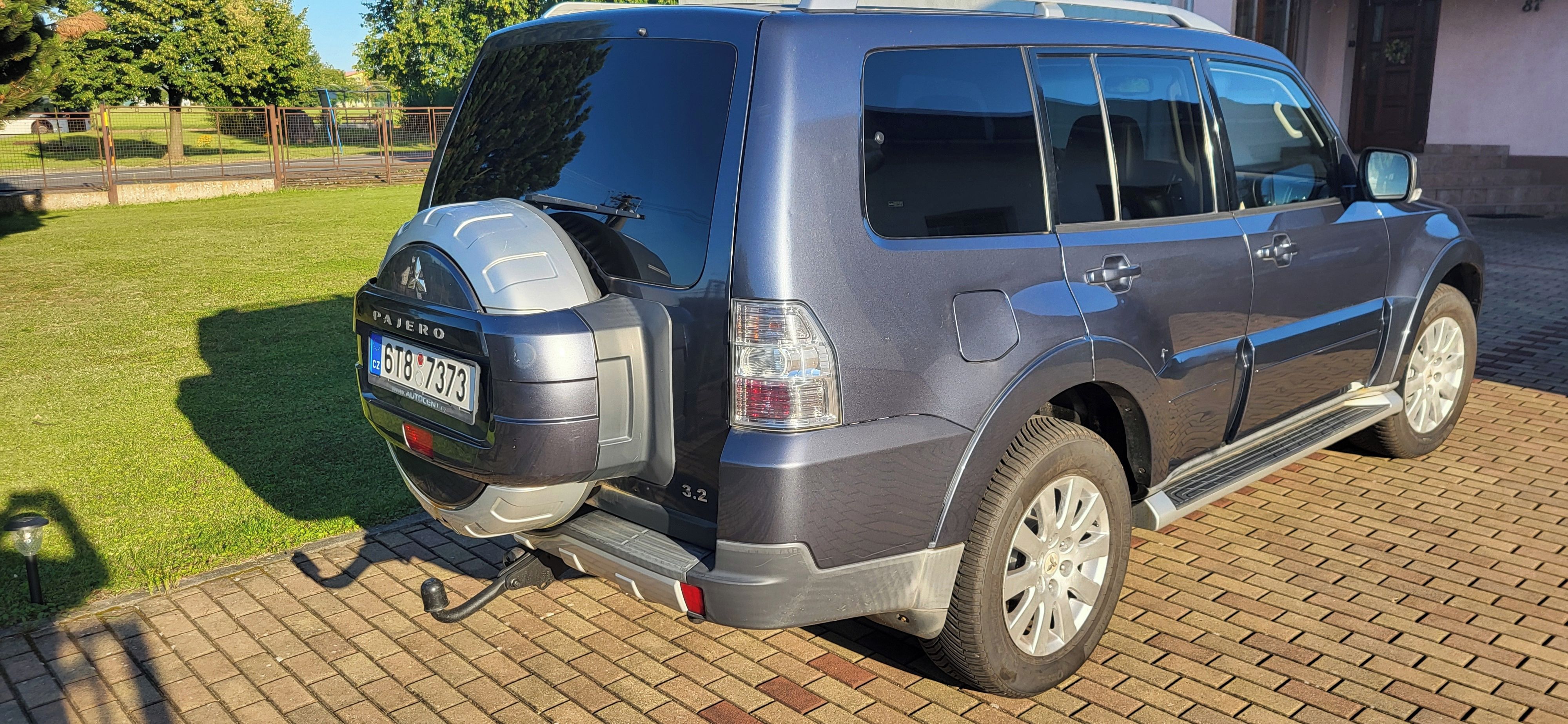 Mitsubishi Pajero, 3,2 DiD, Diesel 4x4 - fotka 2