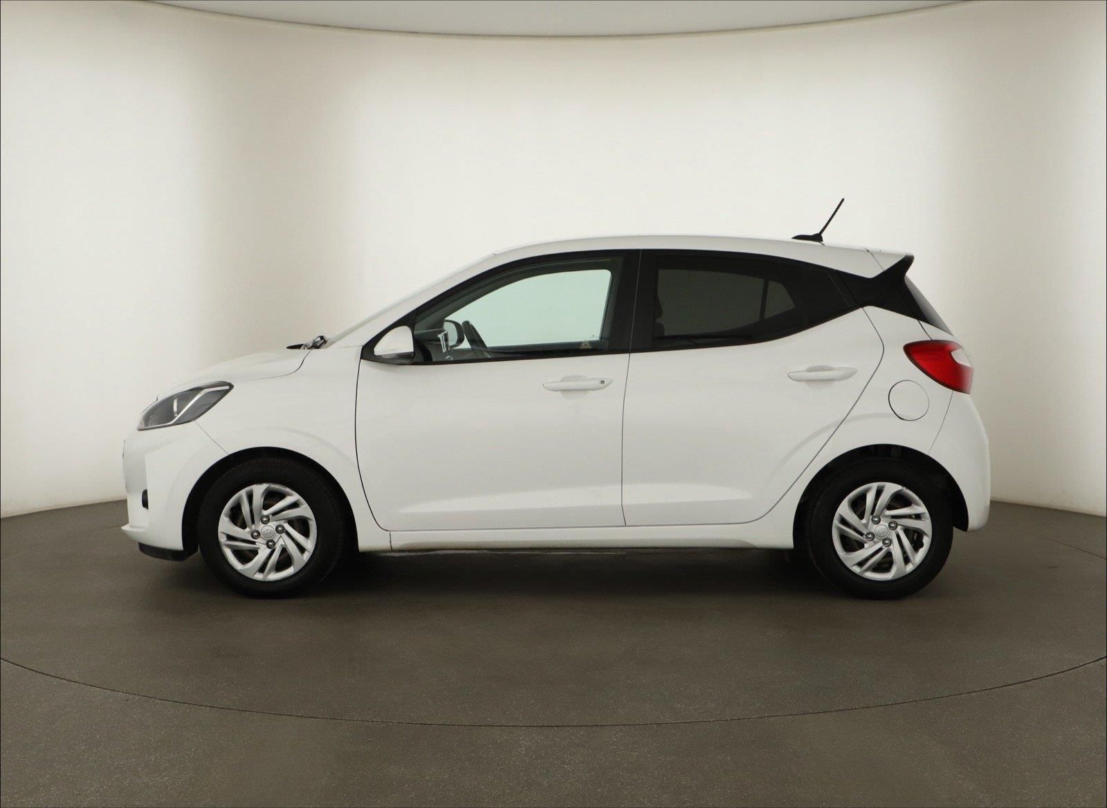 Hyundai i10, 1.0, Automat, ČR,1.maj - fotka 3
