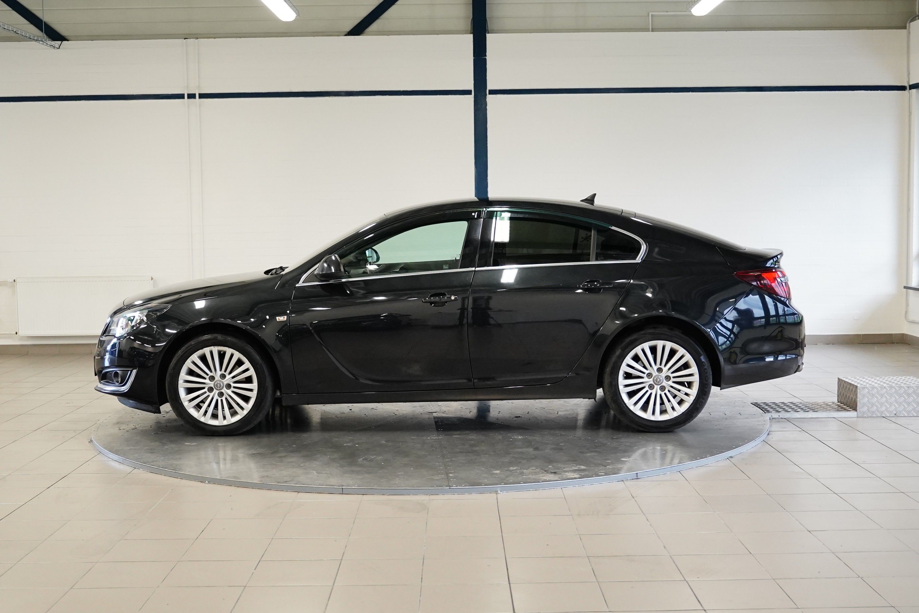 Opel Insignia, 2.0 CDTi 125kW - fotka 3