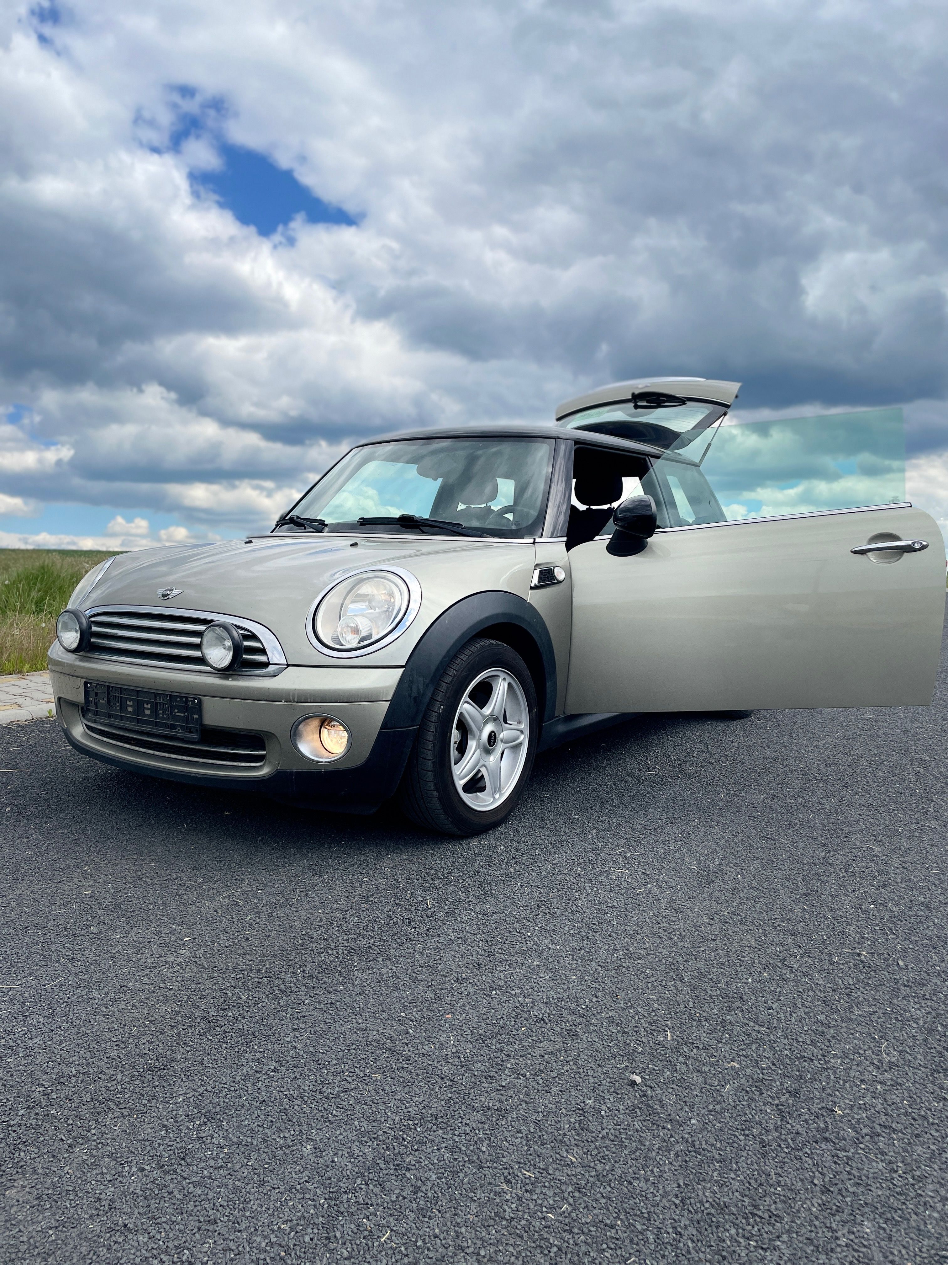 Mini Cooper, Mini Cooper 1.6, 88kW, krásný - fotka 6