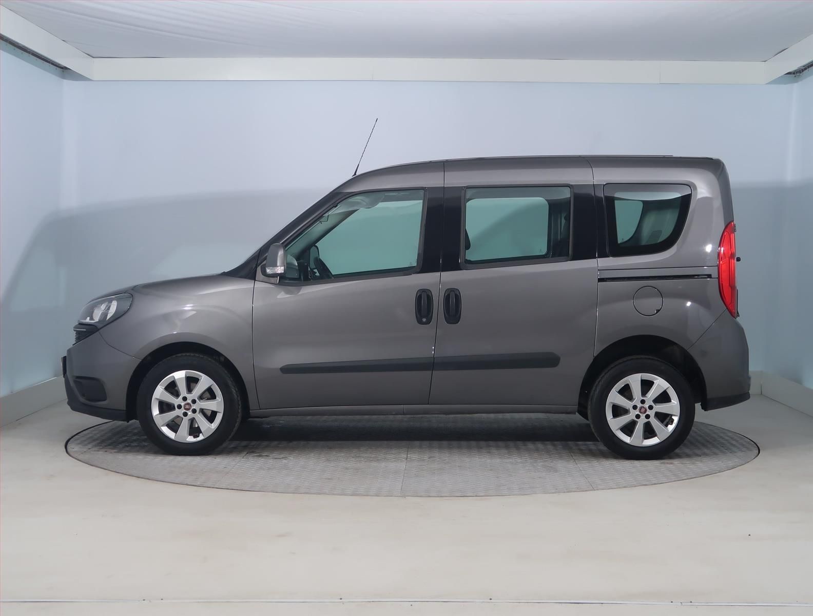 Fiat Dobló, 1.6 MultiJet, 5Míst, Klima, ČR - fotka 3