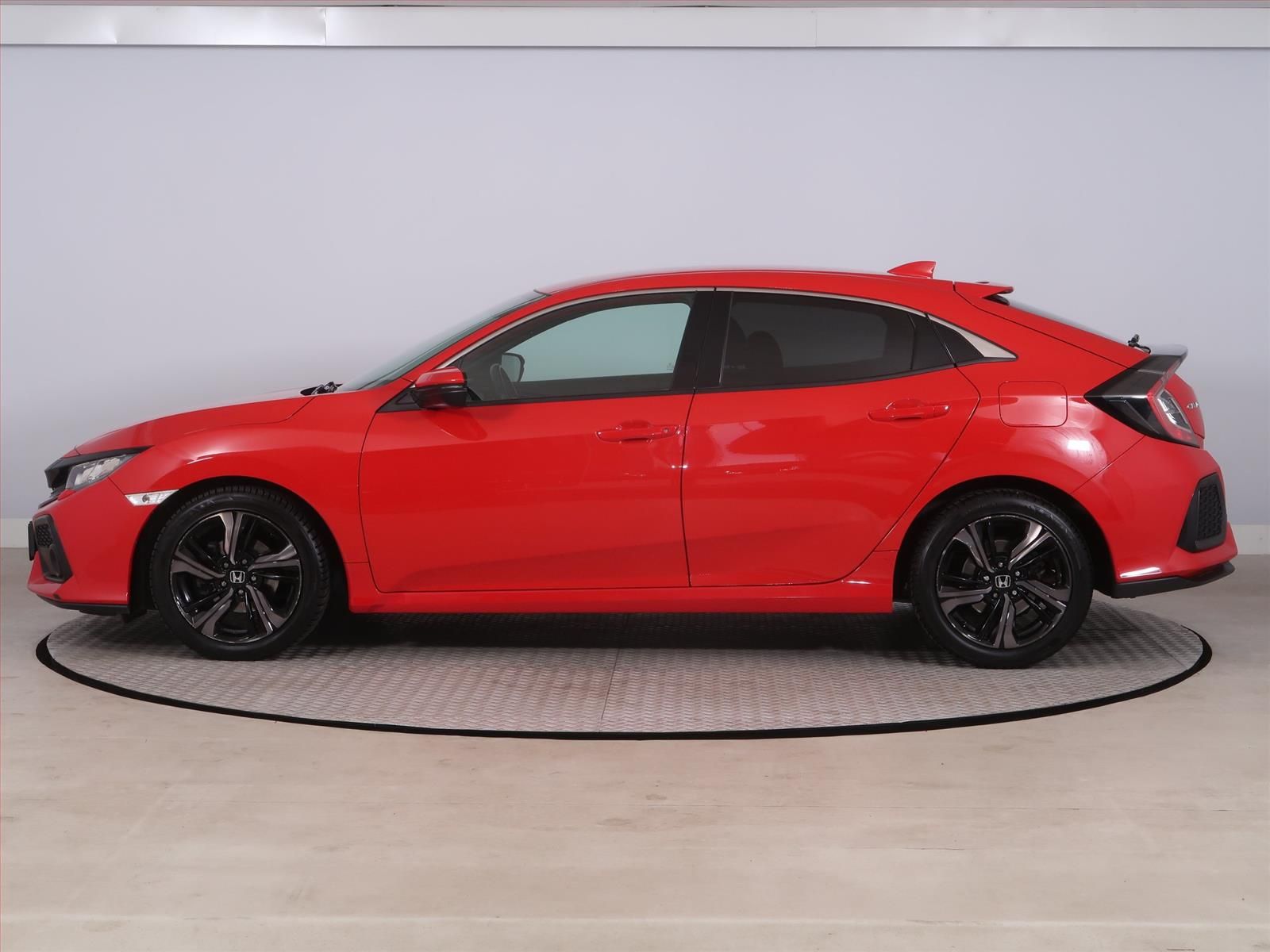 Honda Civic, 1.0 VTEC Turbo, Automat, ČR - fotka 3