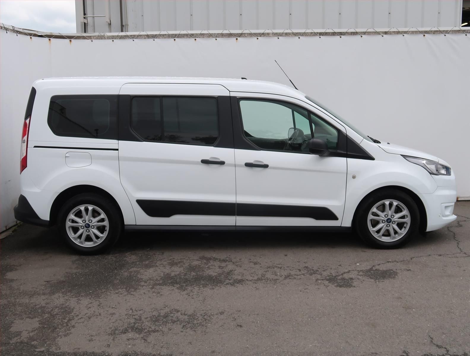 Ford Tourneo Connect, 1.5 EcoBlue, 5Míst, Klima - fotka 6