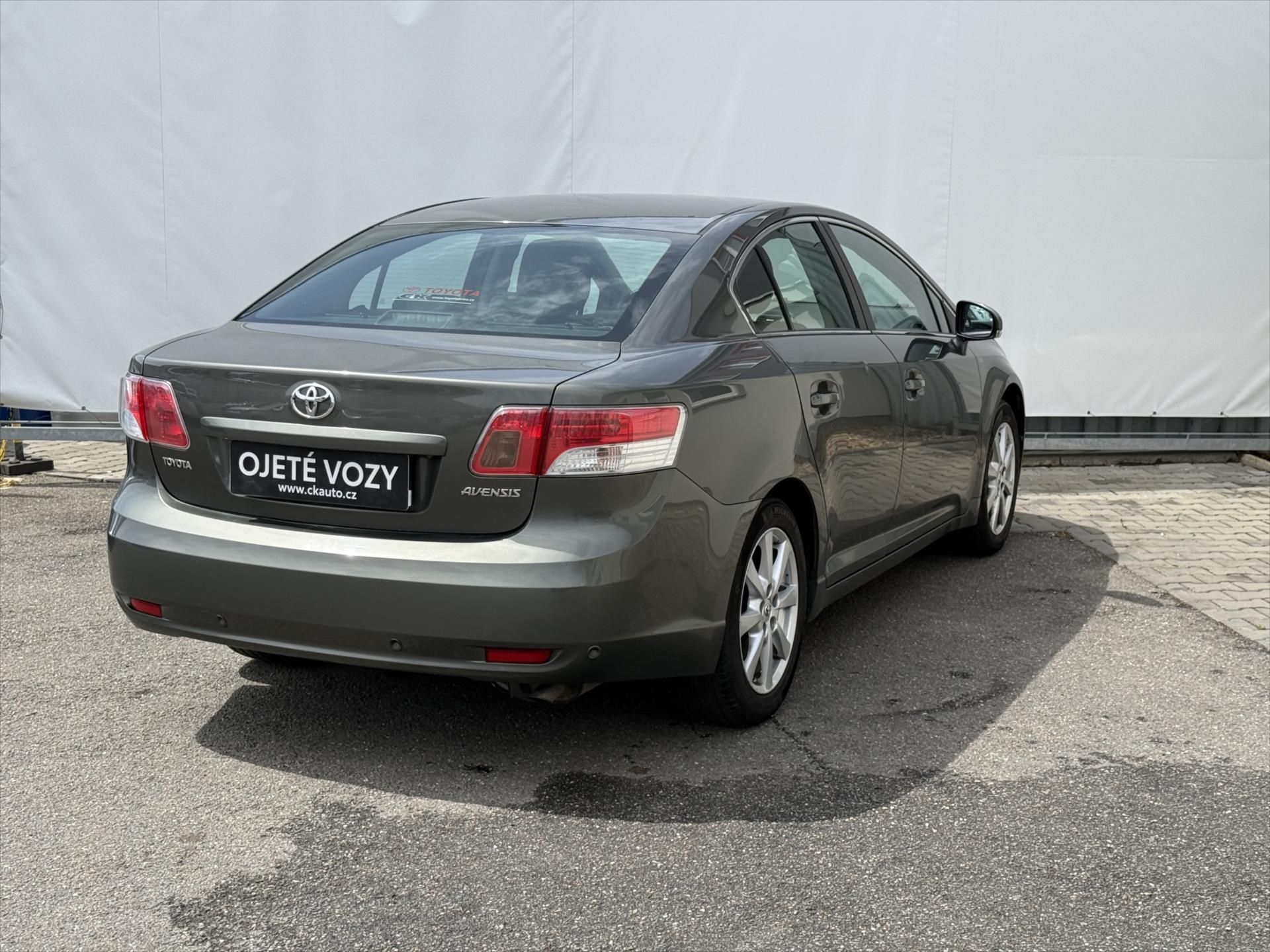 Toyota Avensis, 2,0 Sol - fotka 6