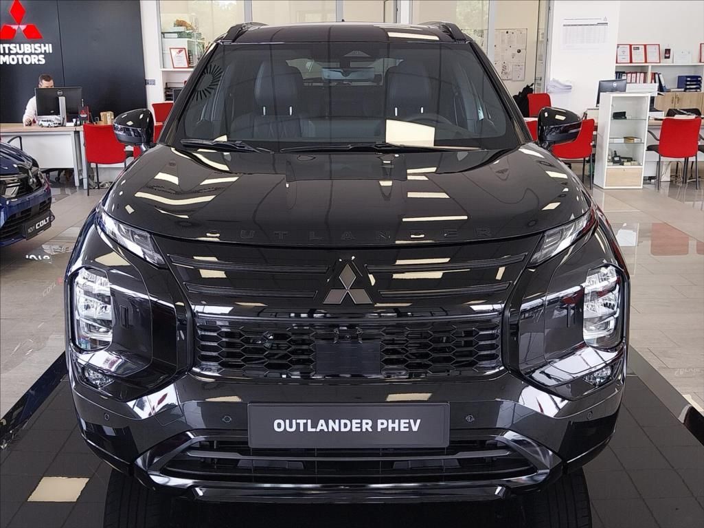 Mitsubishi Outlander, 2.4 PHEV MY26  BLACK EDITION - fotka 3