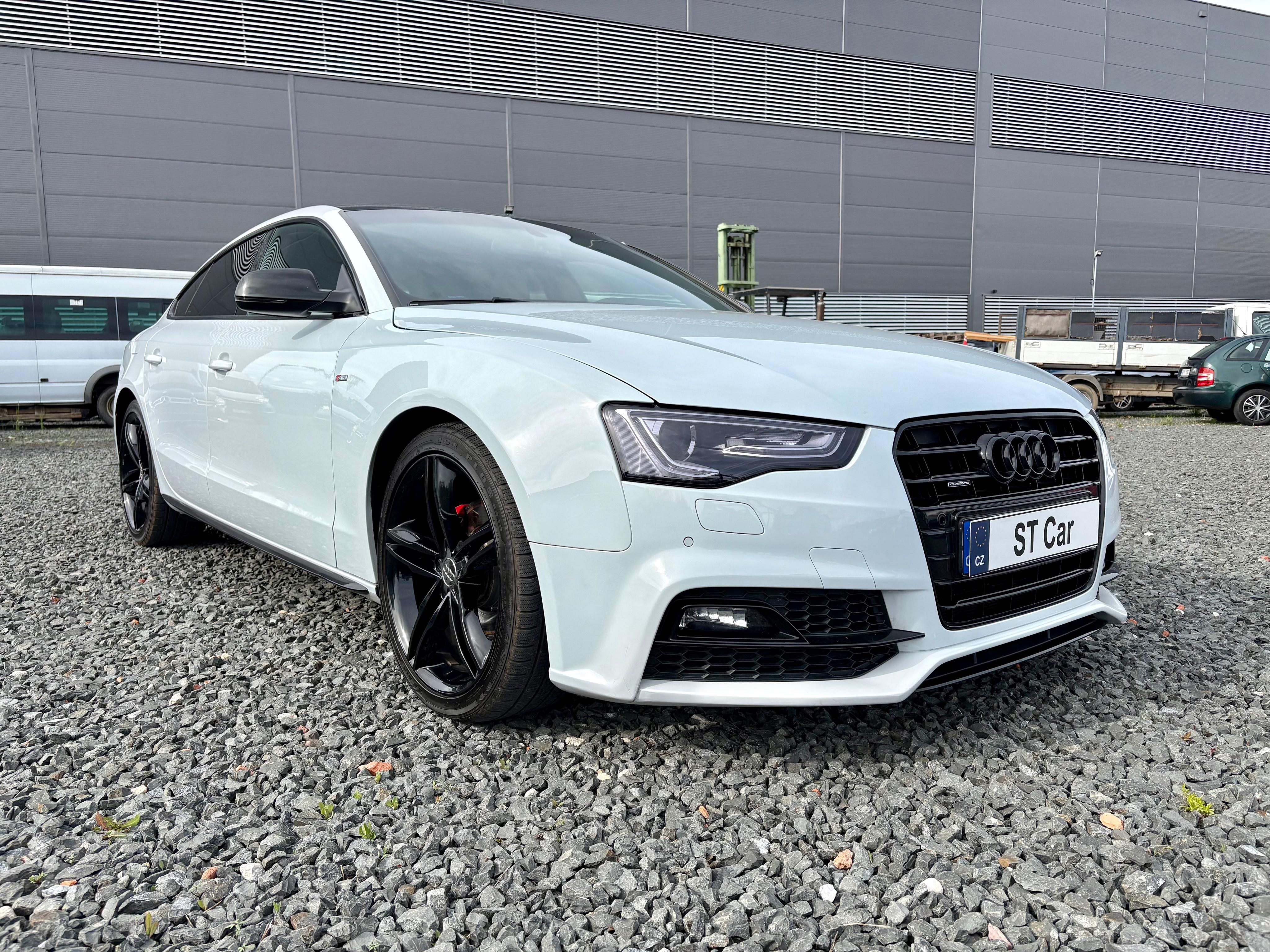 Audi A5, 2.0TDi 140kw 4x4 S-line DSG ČR - fotka 3
