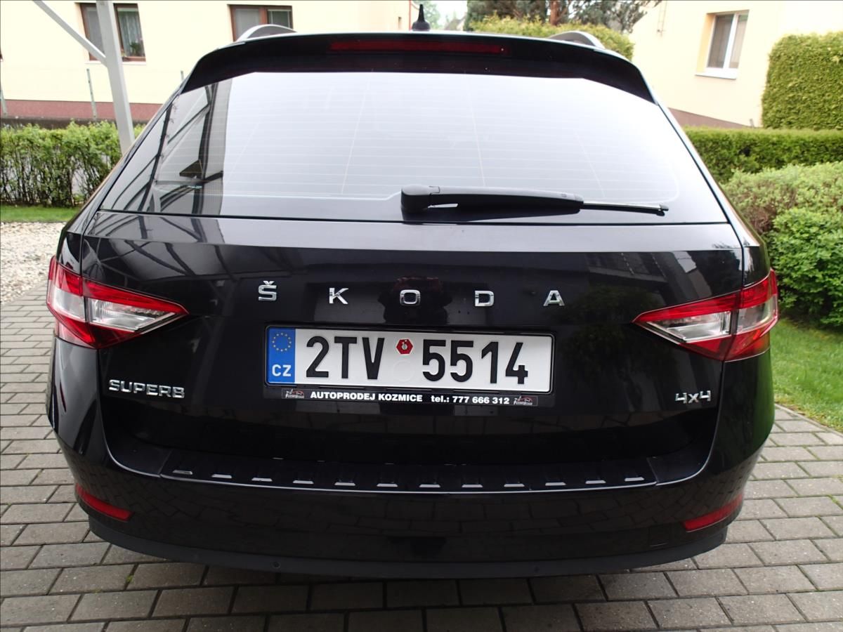 Škoda Superb, 2,0 TDi, DSG, 4x4 , Tažné - fotka 6