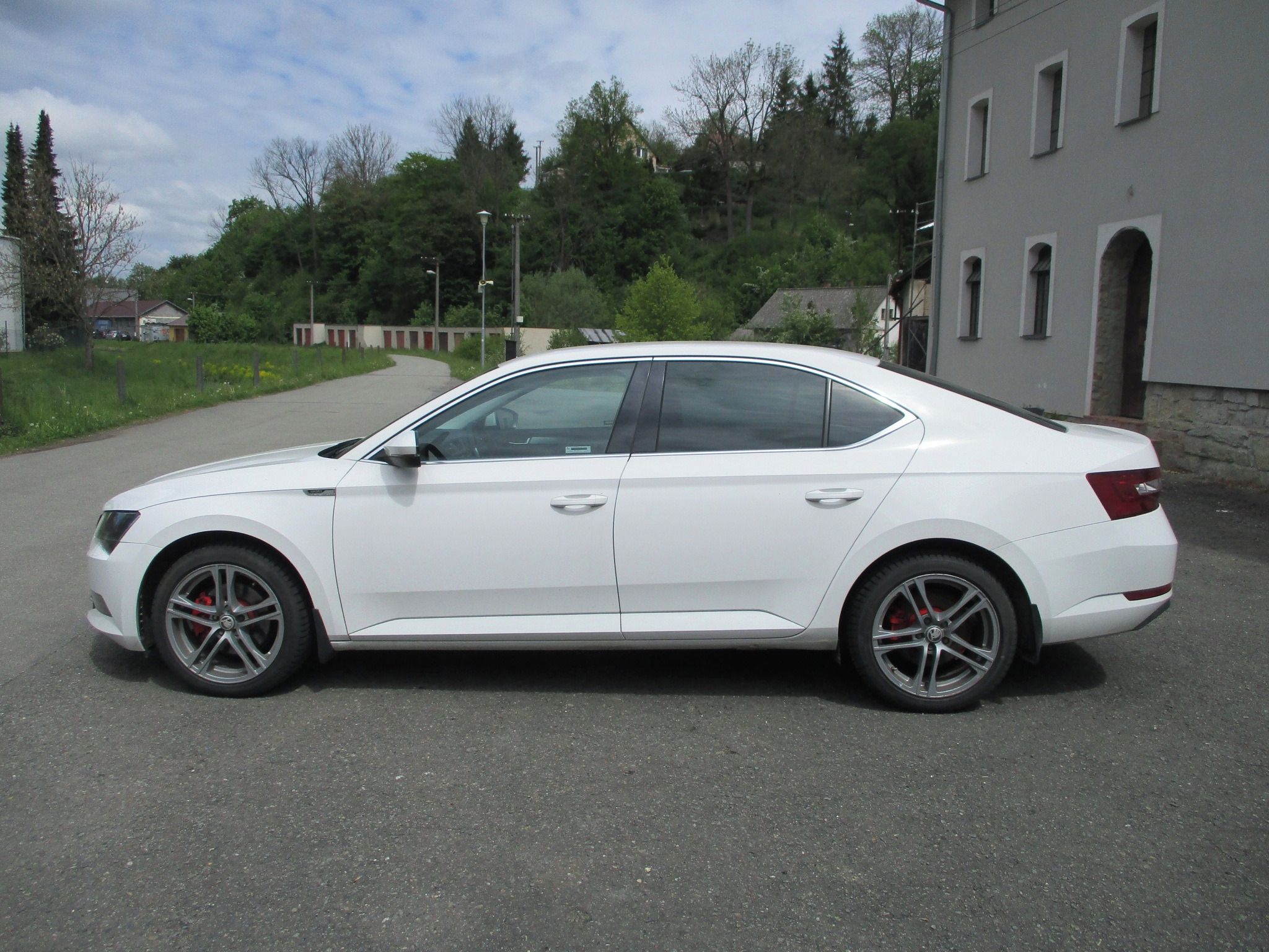 Škoda Superb, III 2.0 TDi, nové STK - fotka 2