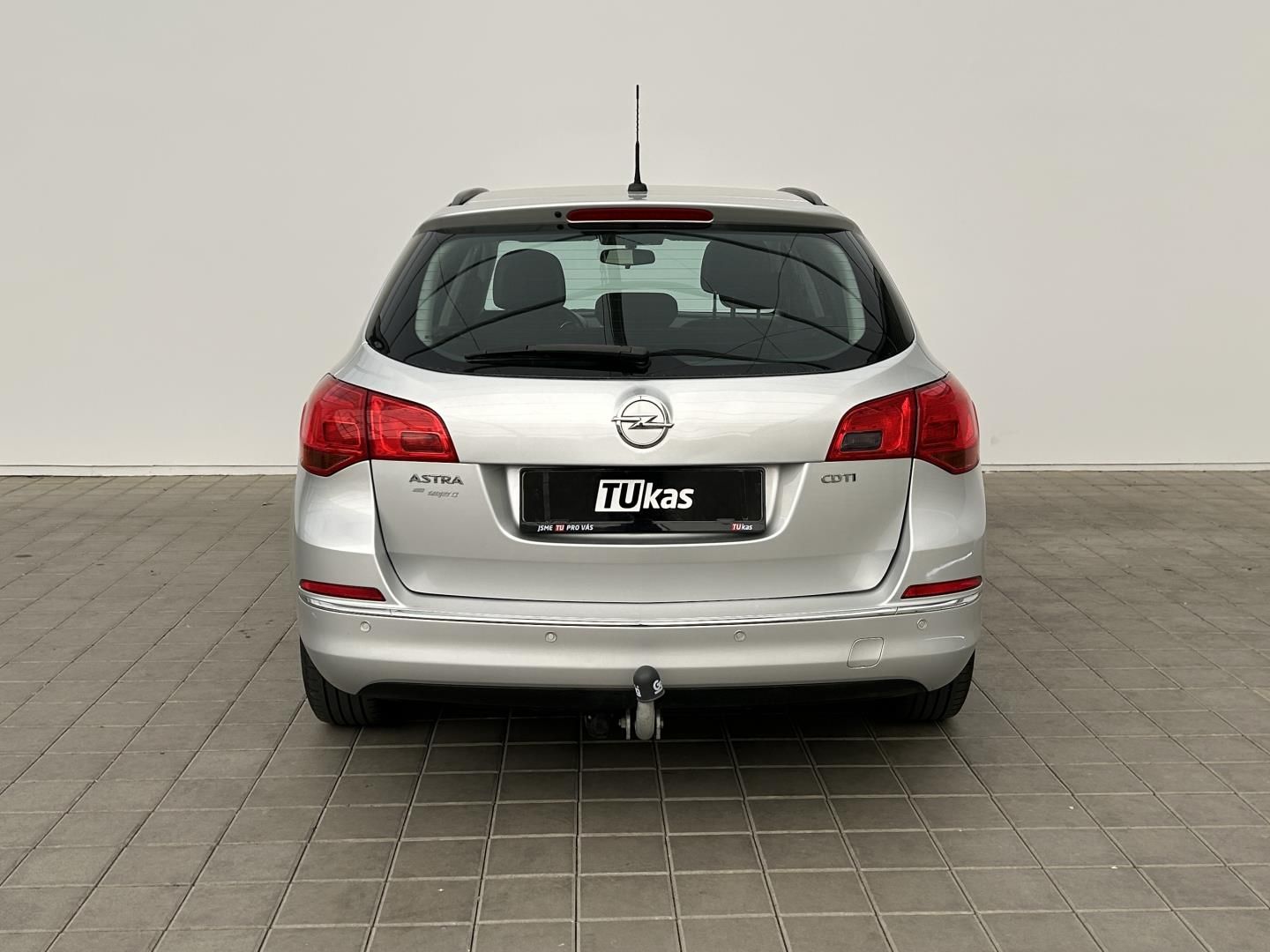 Opel Astra, 1.6CDTi 81kW Enjoy - fotka 4