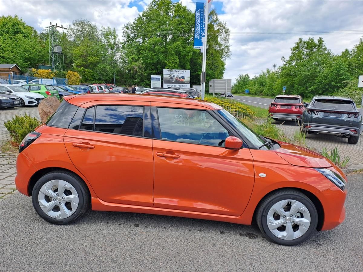 Suzuki Swift, 1,2   1,2 PREMIUM HYBRID - fotka 4