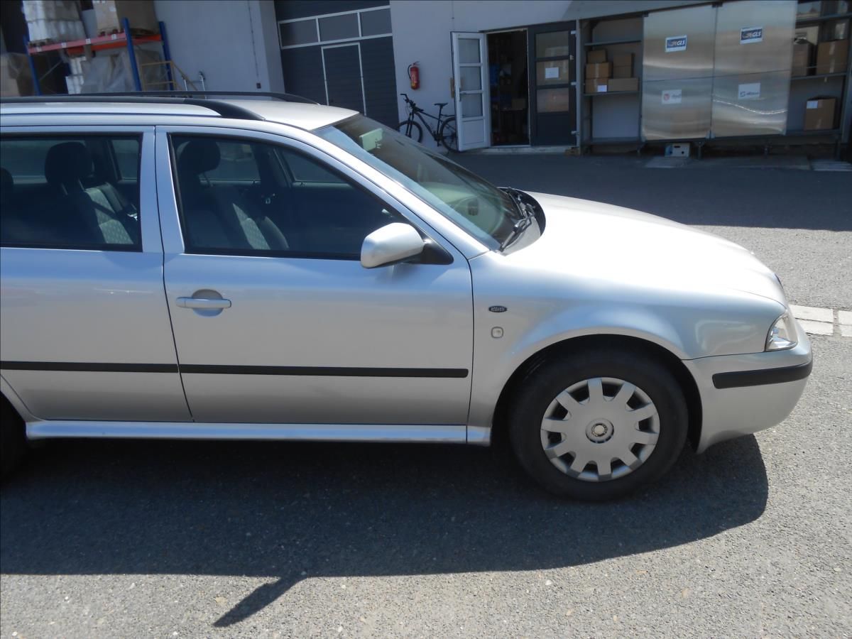 Škoda Octavia, 1,9 TDi 81Kw - fotka 4