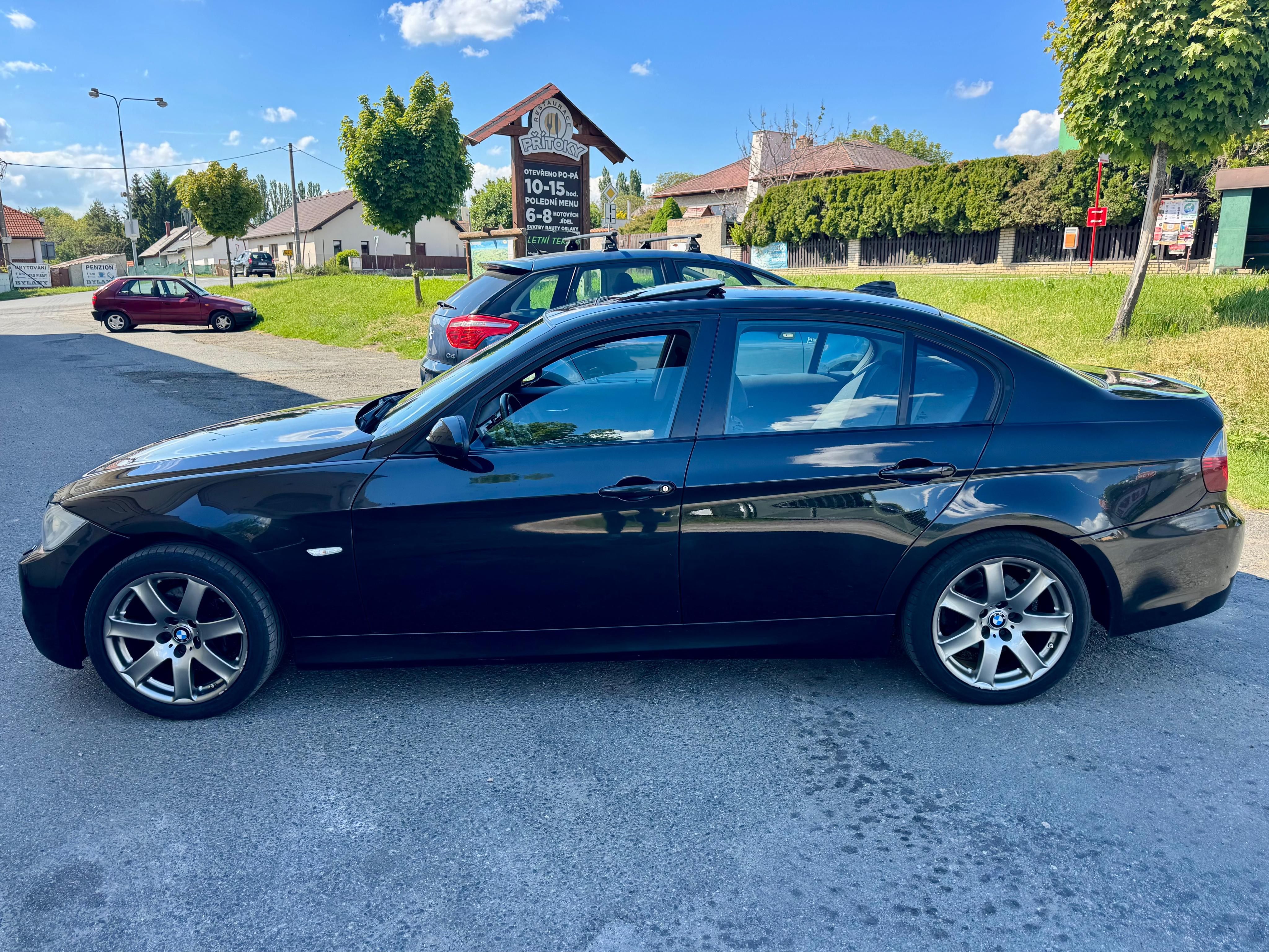 BMW Řada 3, e90 320i 95kW M-packet - fotka 5