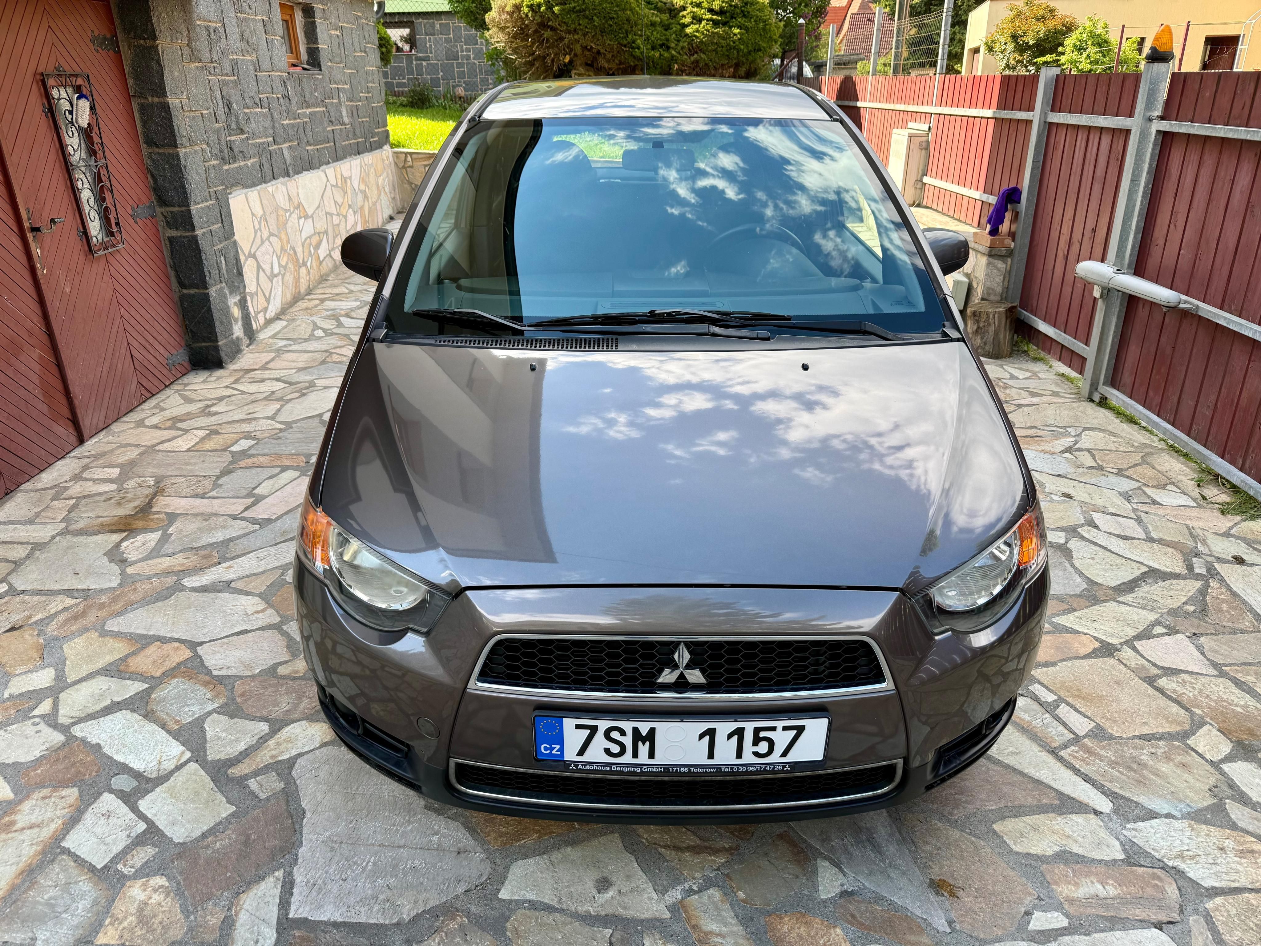 Mitsubishi Colt, 1,3 70KW KLIM 1 MAJITEL SERVIS - fotka 2