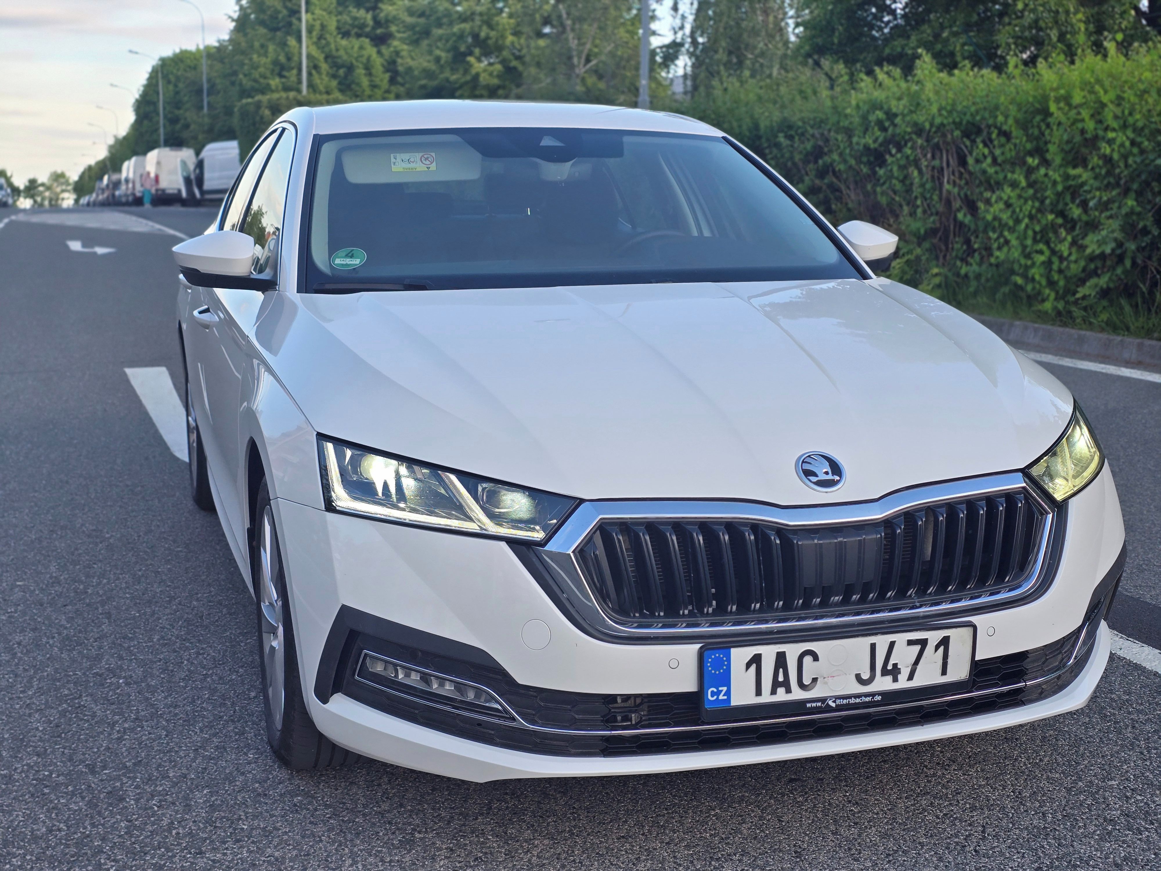 Škoda Octavia - fotka 3