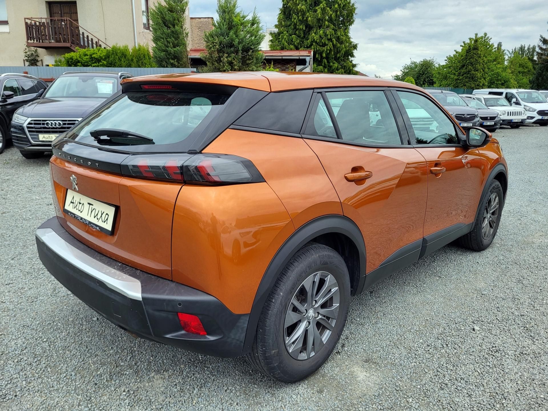 Peugeot 2008, 1.5 BlueHDi 102k ACTIVE *ČR - fotka 4
