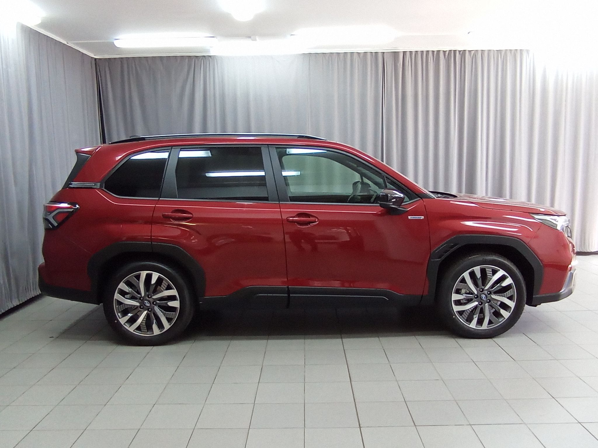 Subaru Forester, TOURING 4X4. K ODBĚRU IHNED! - fotka 4