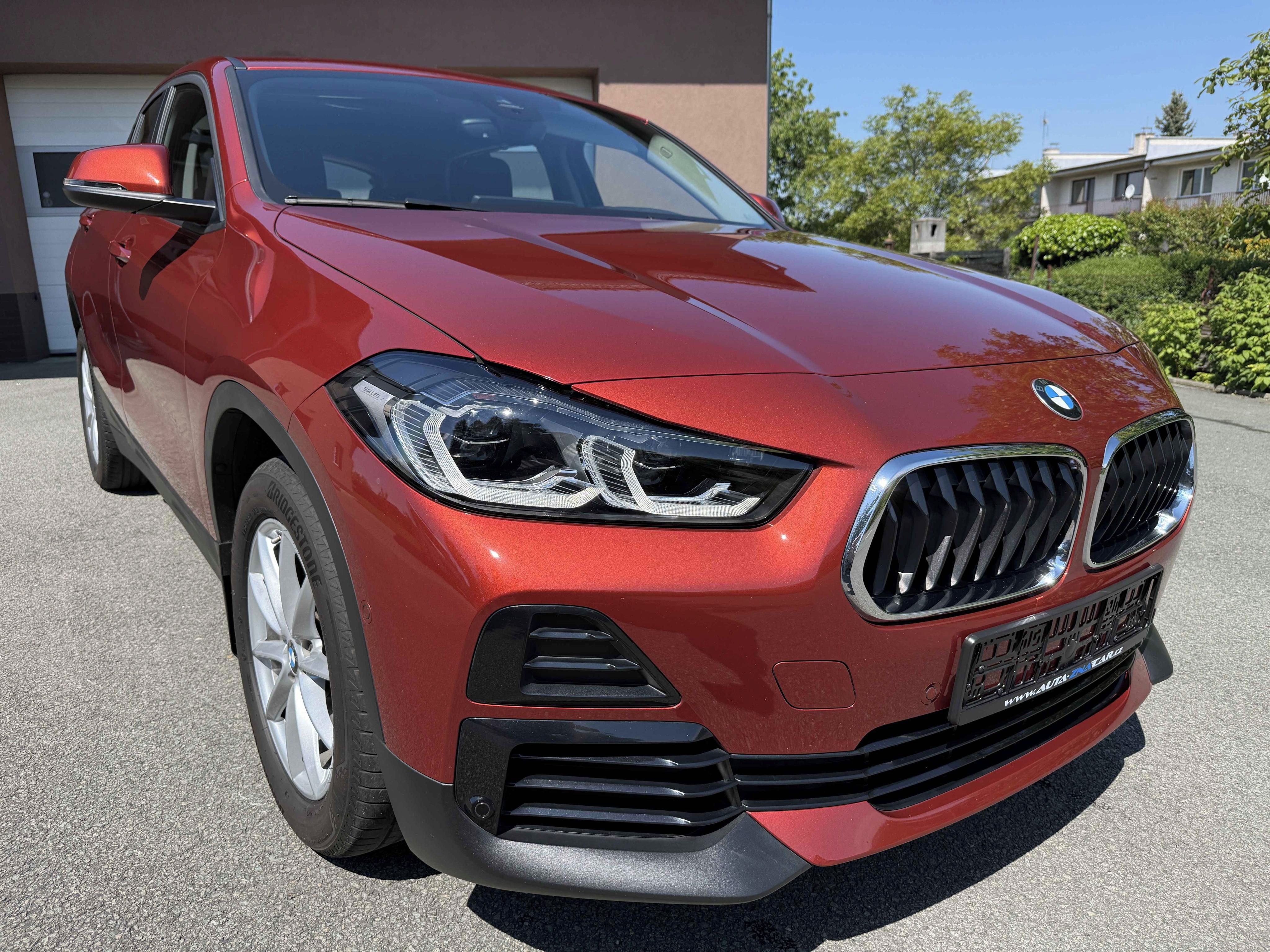 BMW X2, sDrive 1.8i Automat HeadUp - fotka 2