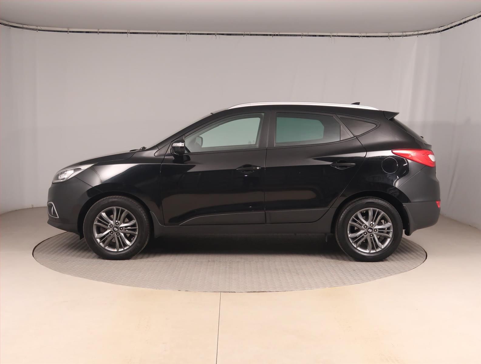 Hyundai ix35, 2.0 CRDi, 4X4, Automat - fotka 3
