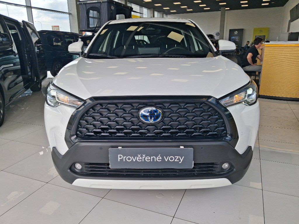 Toyota Corolla Cross, 2.0HEV 112kW 2023 - fotka 2