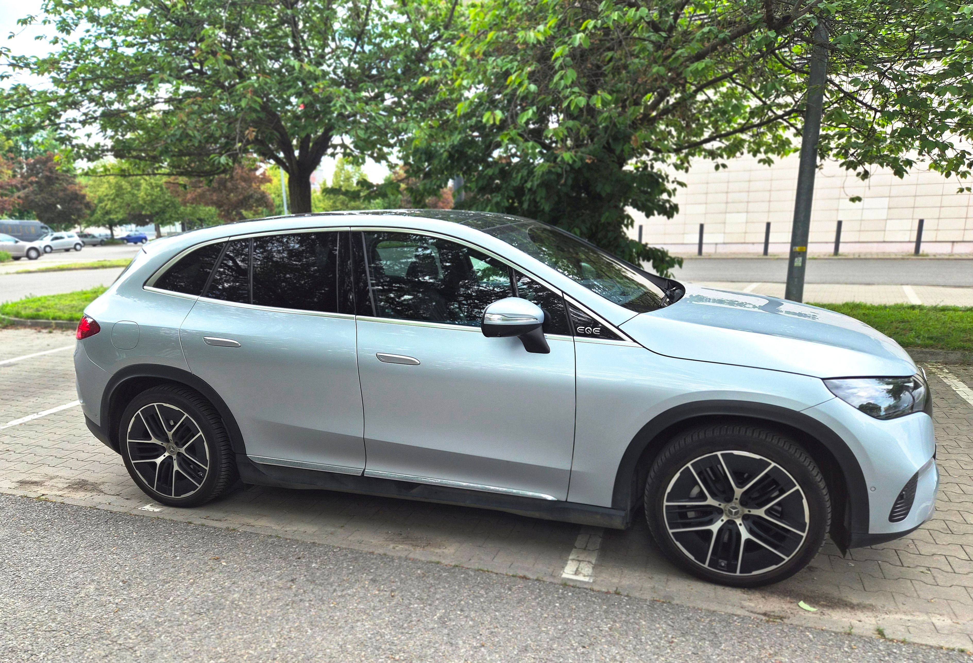 Mercedes-Benz EQE, SUV 350 4M Burm/Pan/CZ/DPH - fotka 2