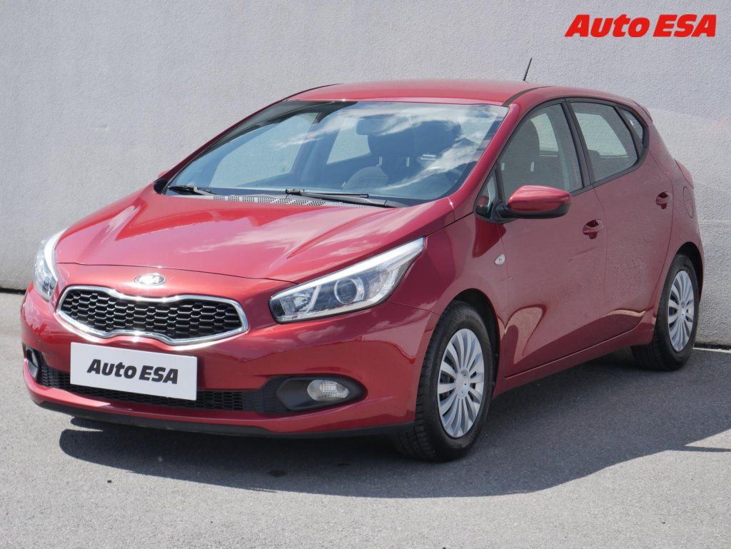 Kia Cee´d, 1.4i,1.maj,ČR,AC - fotka 3