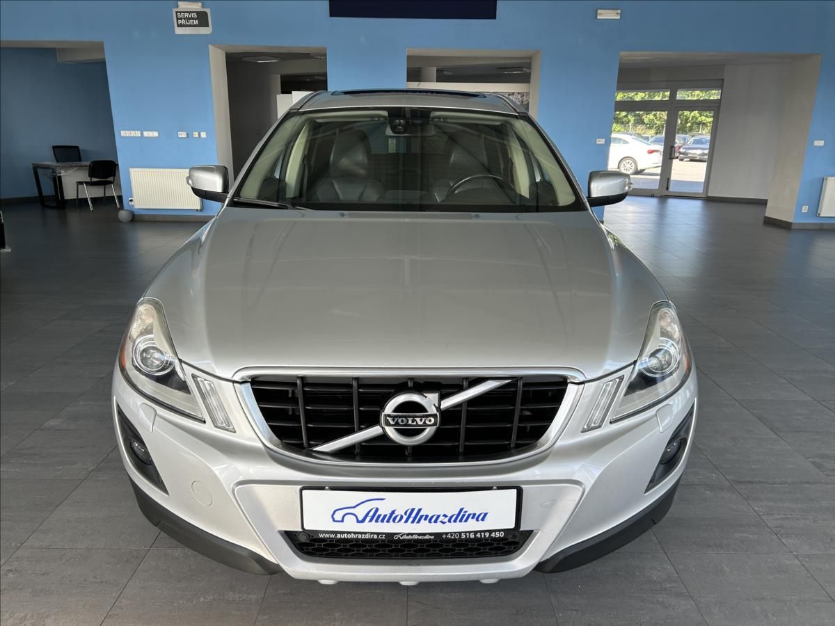 Volvo XC60, 2,4   D5,4x4,TAŽNÉ,SERVISKA - fotka 2