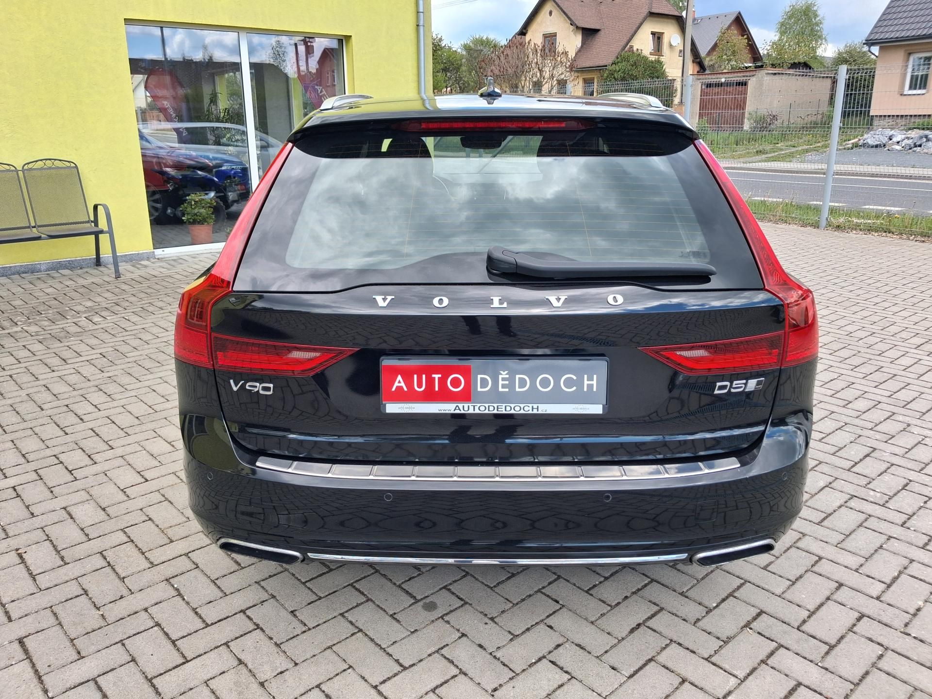 Volvo V90, 2,0 D5 173kw SERVISKA TOP STAV - fotka 6