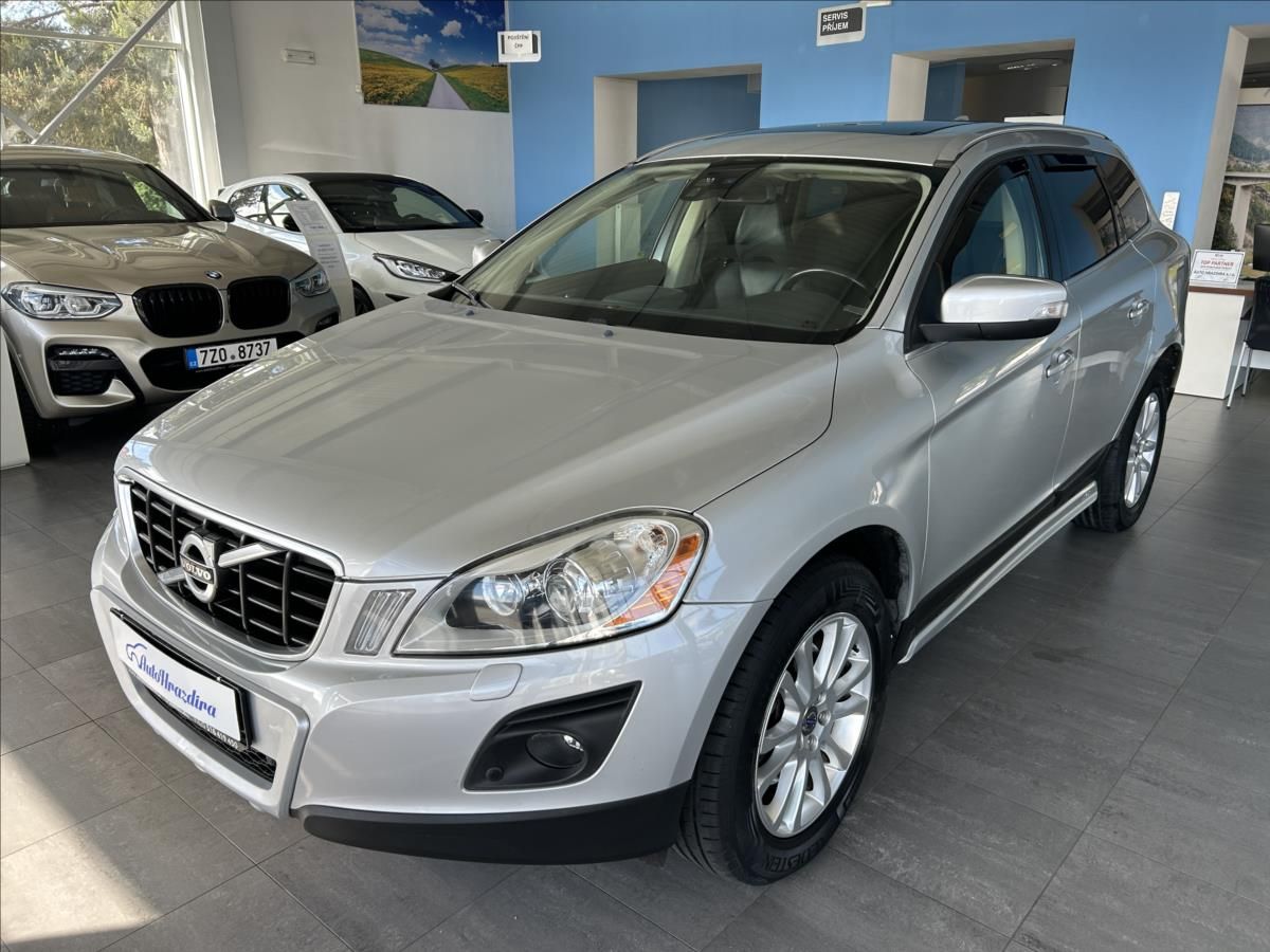 Volvo XC60, 2,4   D5,4x4,TAŽNÉ,SERVISKA - fotka 3
