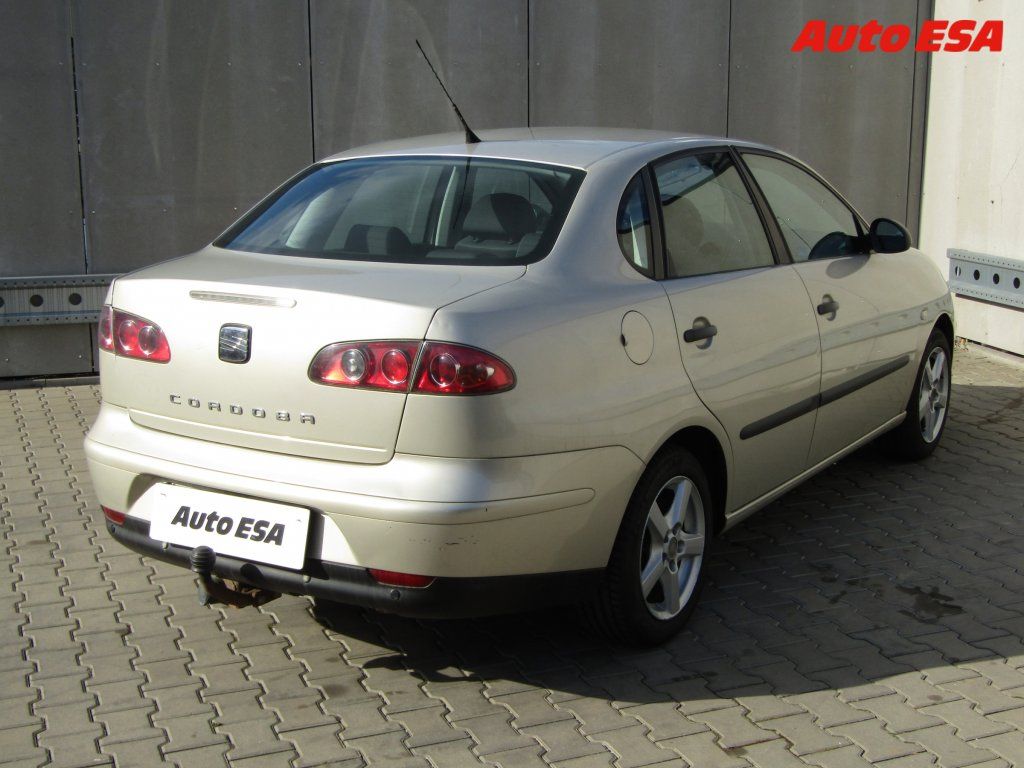 Seat Cordoba, 1.4 i,1.maj,ČR,AC,tažné - fotka 4
