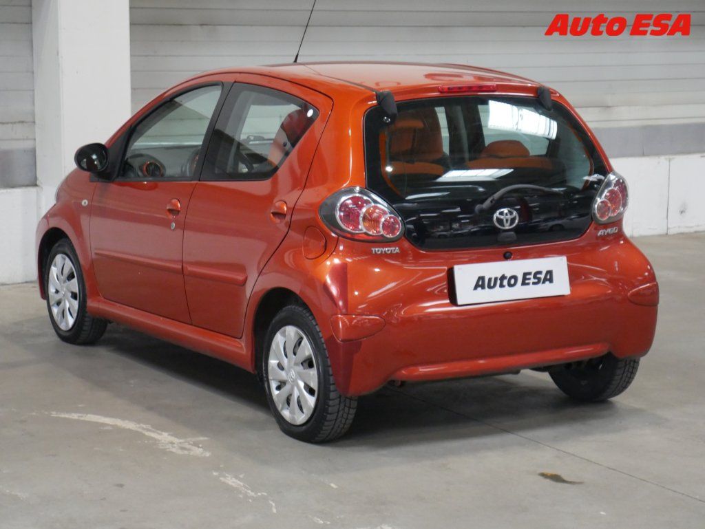 Toyota Aygo, 1.0i,ČR,AC - fotka 6